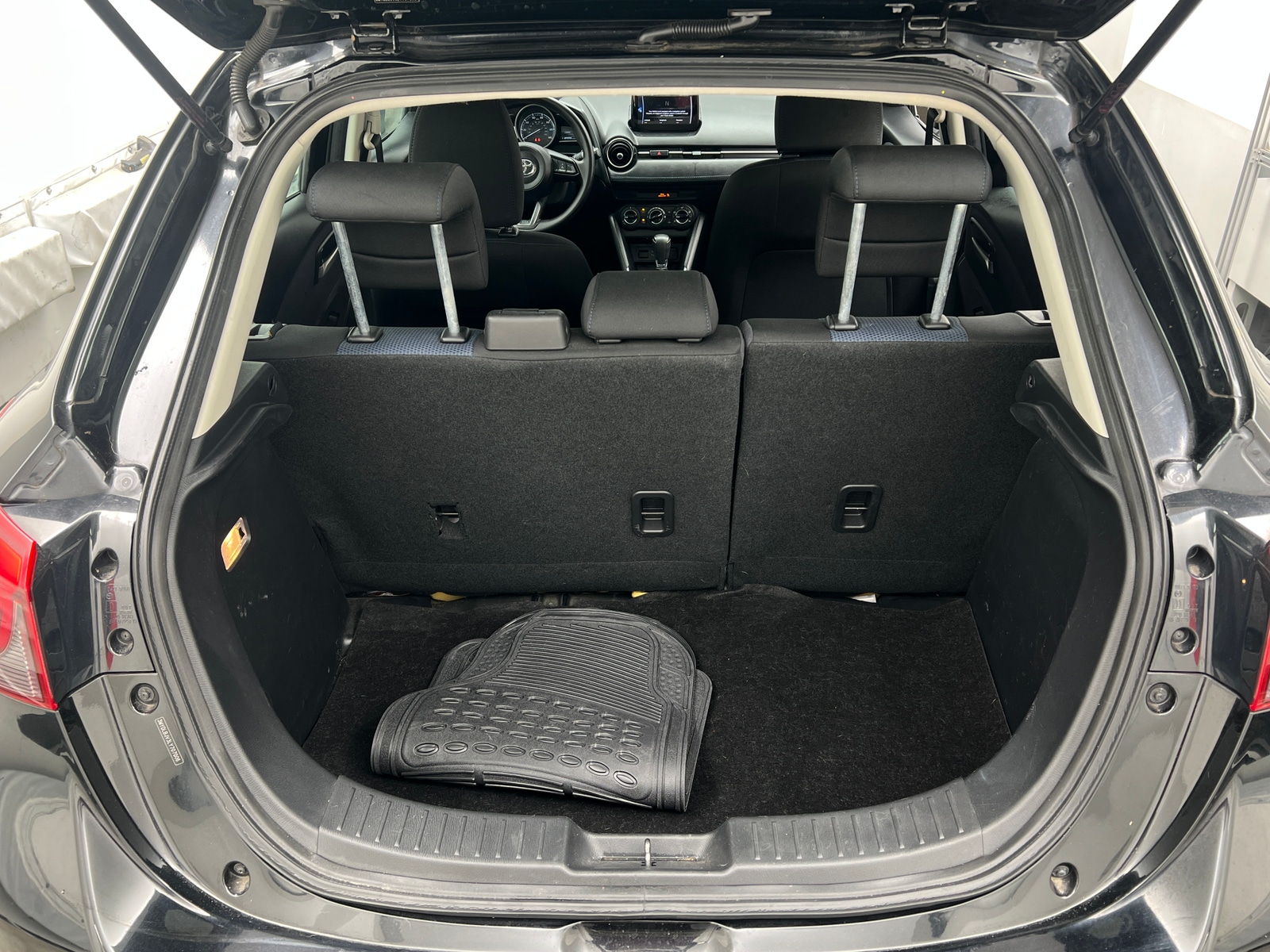 Thumbnail: 2020 Toyota Yaris - 7