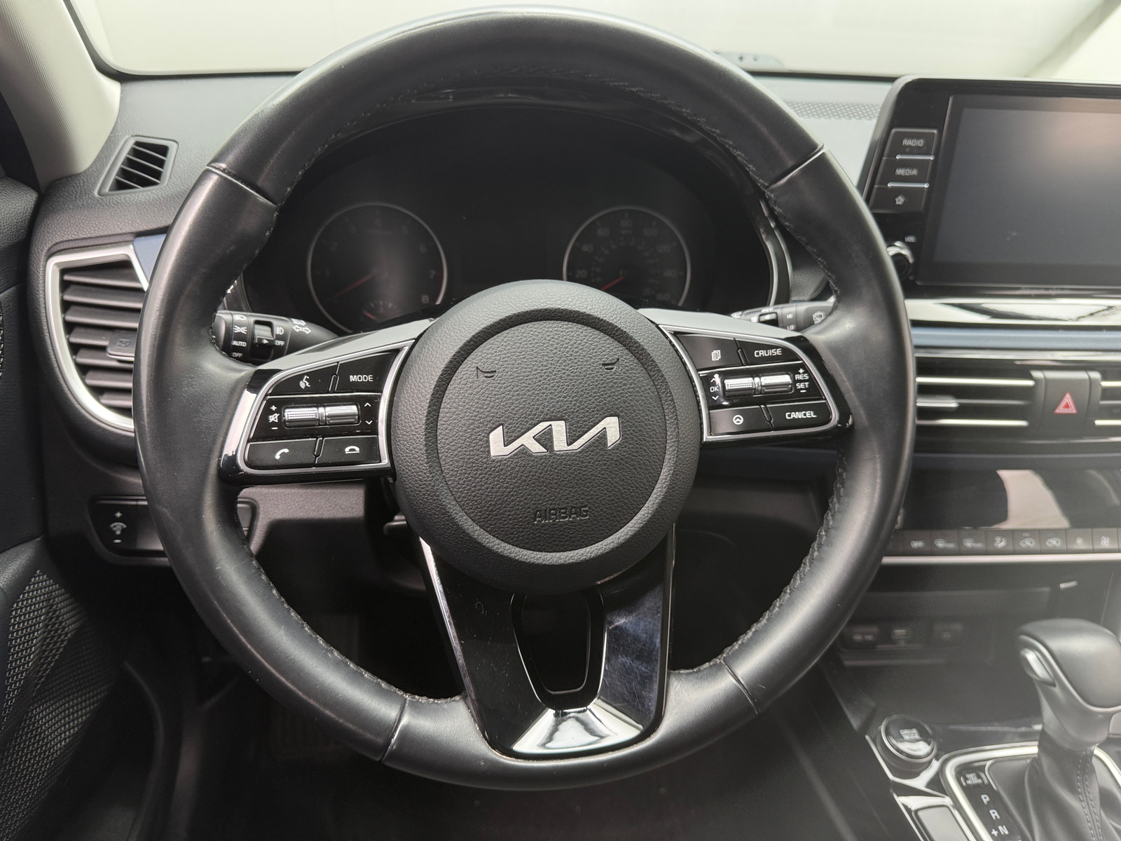 Thumbnail: 2023 Kia Seltos - 5