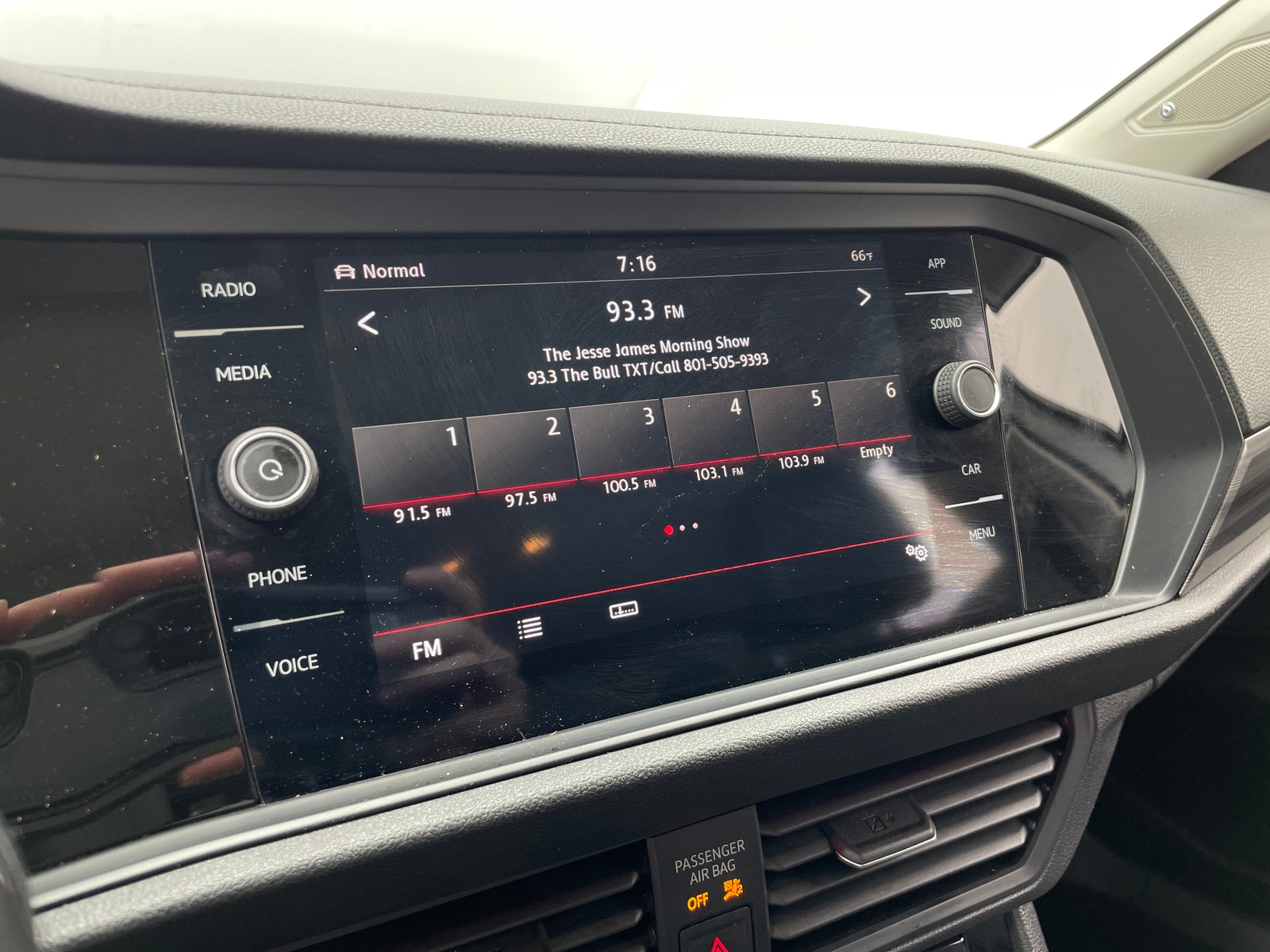 Thumbnail: 2019 Volkswagen Jetta - 3