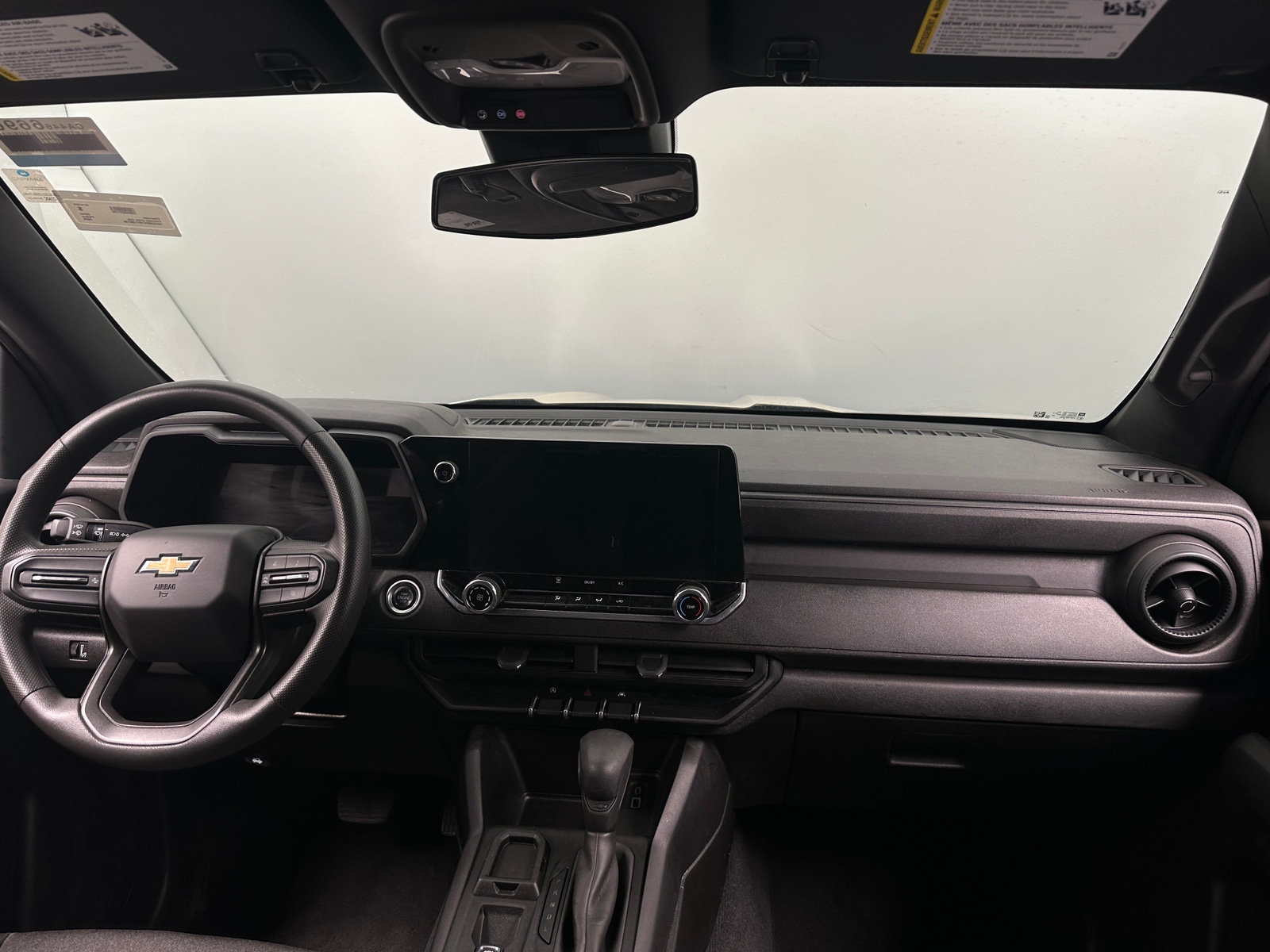 Thumbnail: 2024 Chevrolet Colorado - 3