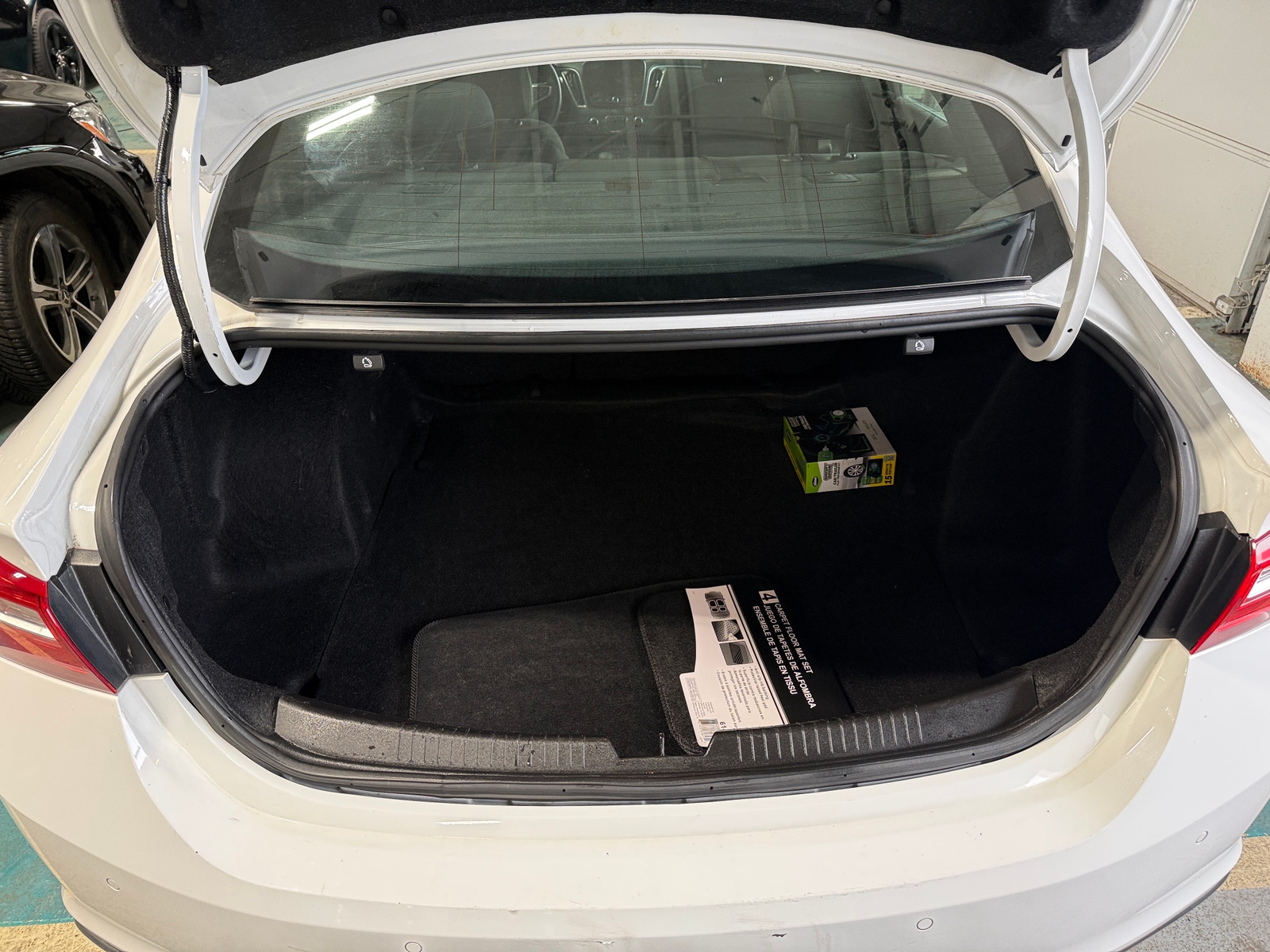 Thumbnail: 2024 Chevrolet Malibu - 7