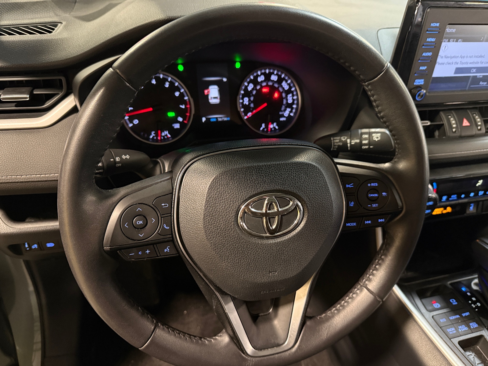 Thumbnail: 2019 Toyota RAV4 - 4