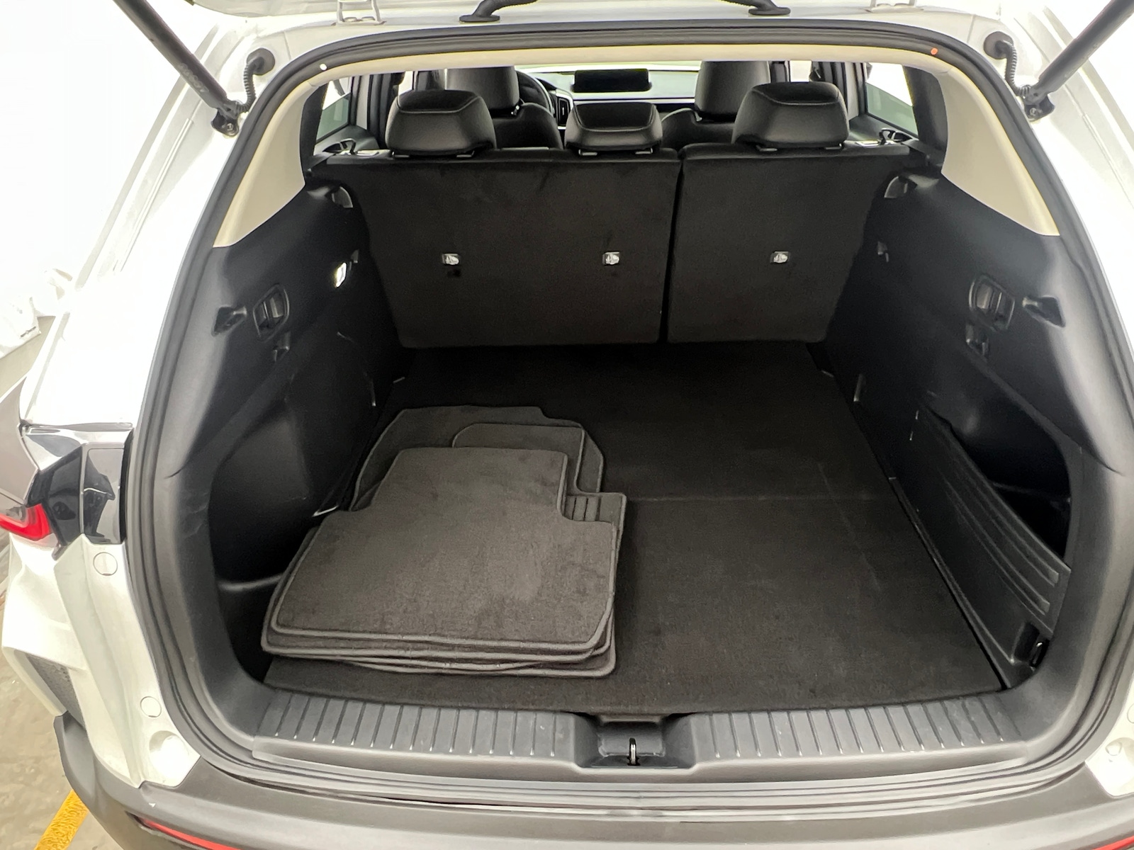 Thumbnail: 2025 Mazda CX-50 - 6