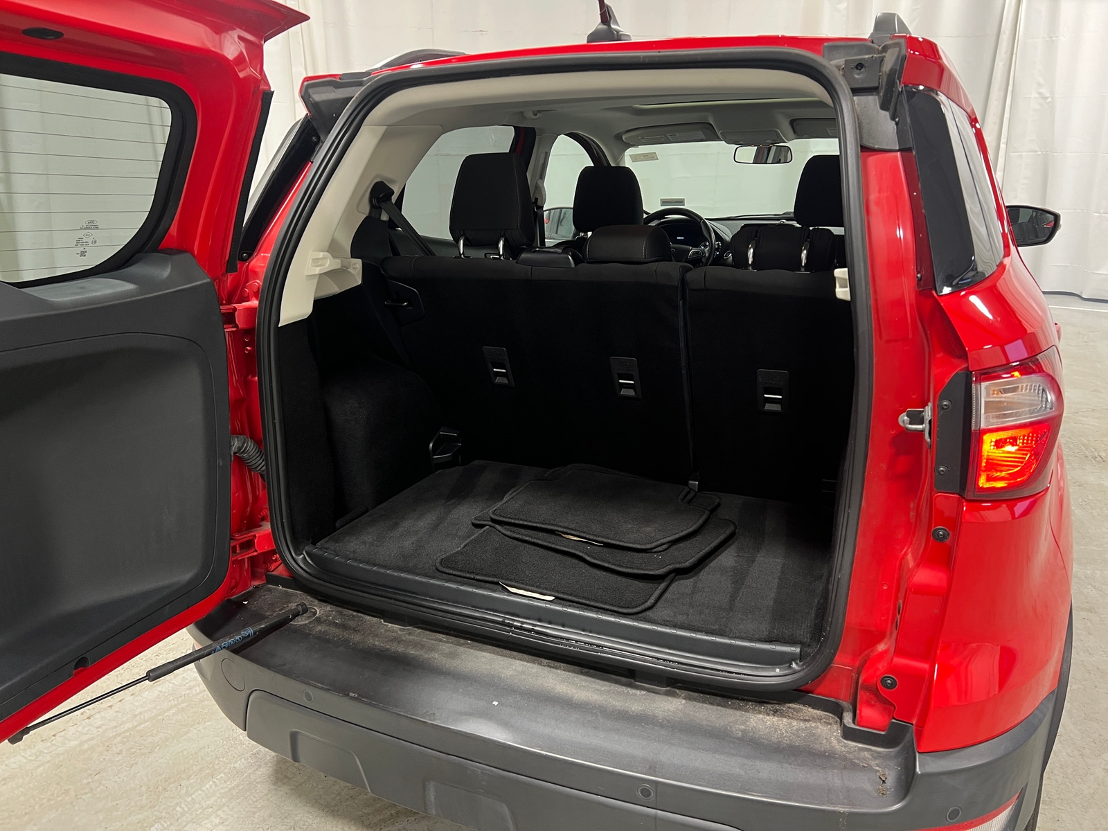 Thumbnail: 2018 Ford EcoSport - 7