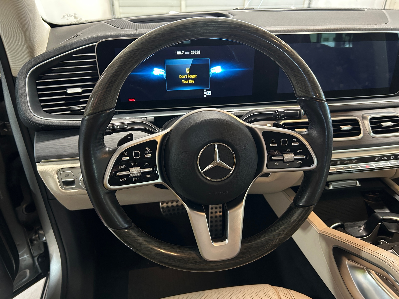 Thumbnail: 2021 Mercedes-Benz GLS - 4