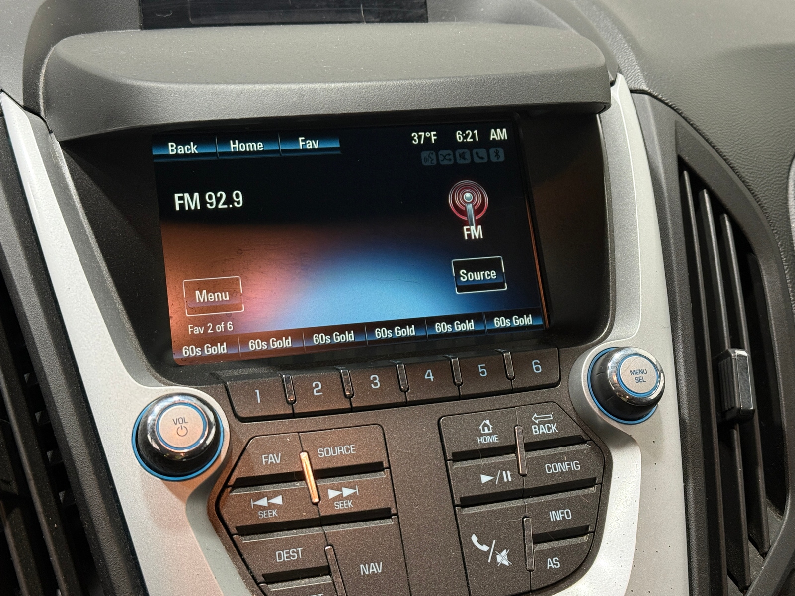 Thumbnail: 2017 Chevrolet Equinox - 3