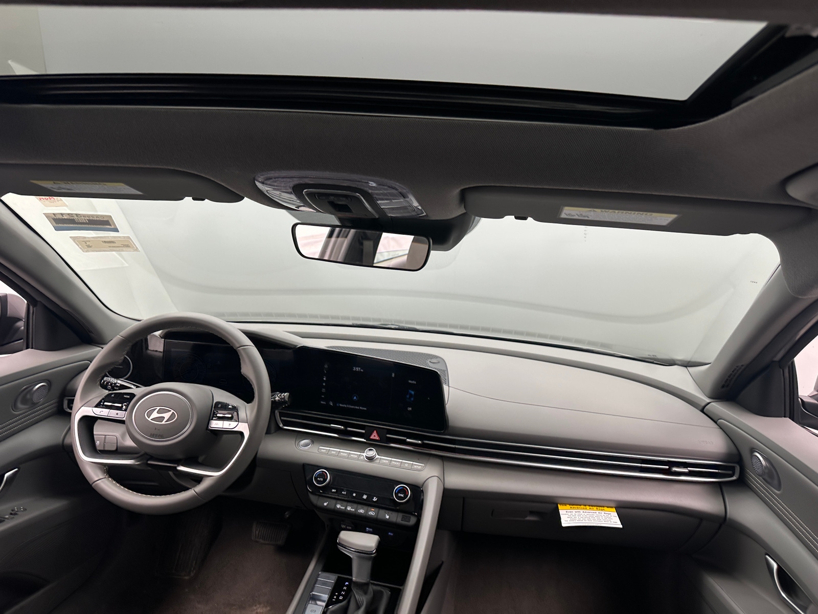 Thumbnail: 2025 Hyundai Elantra - 3