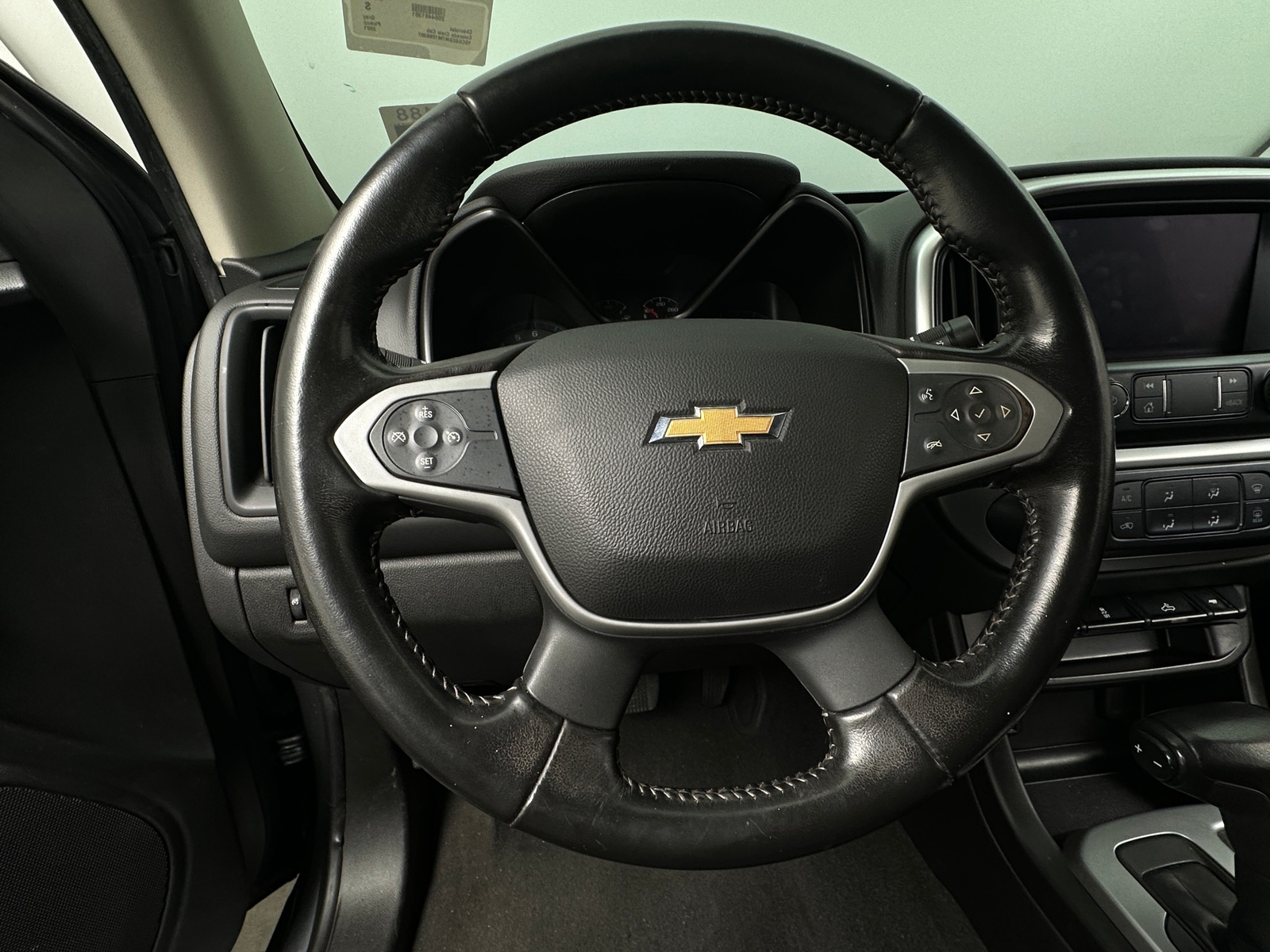 Thumbnail: 2021 Chevrolet Colorado - 5