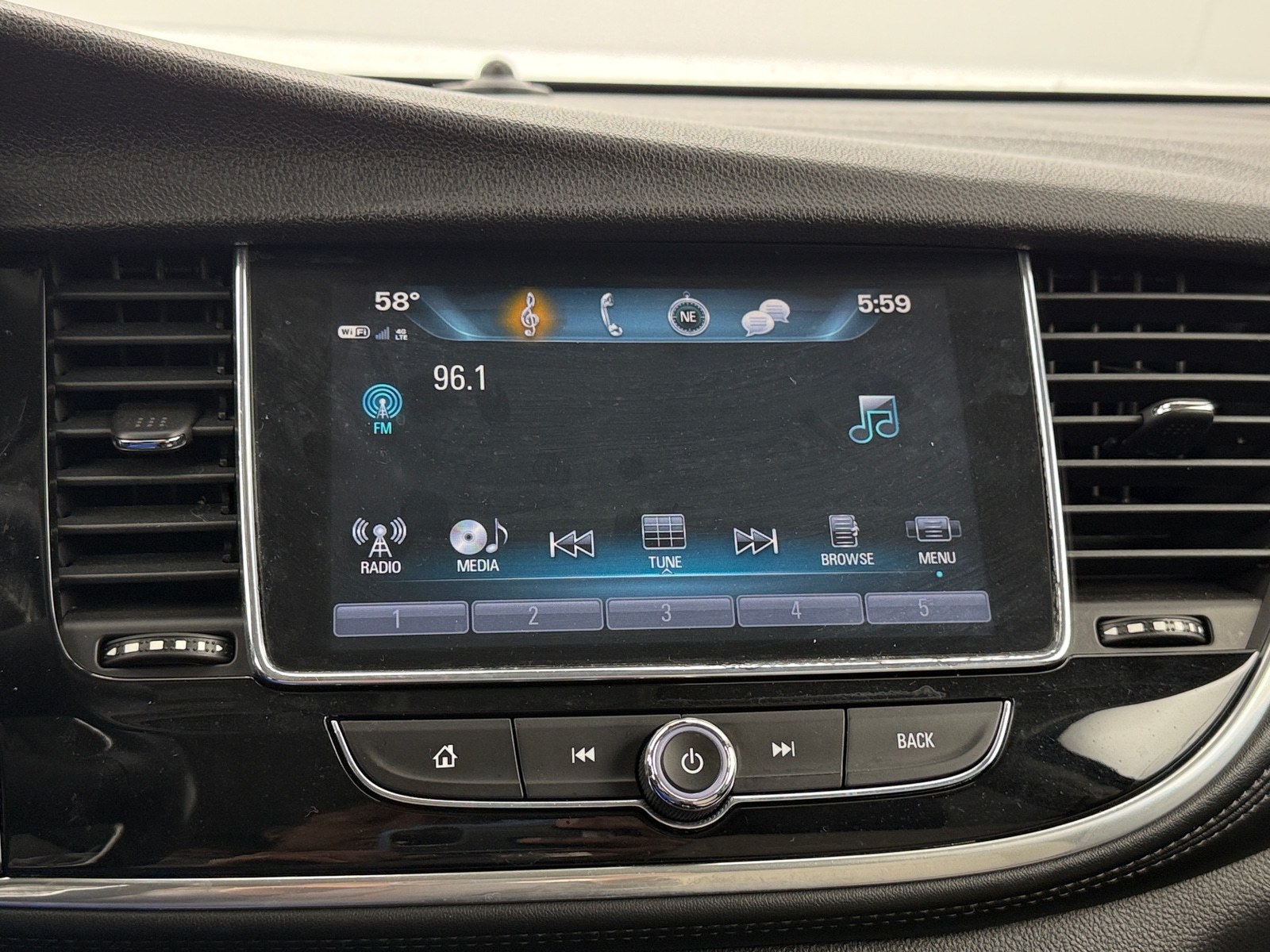 Thumbnail: 2020 Buick Encore - 4