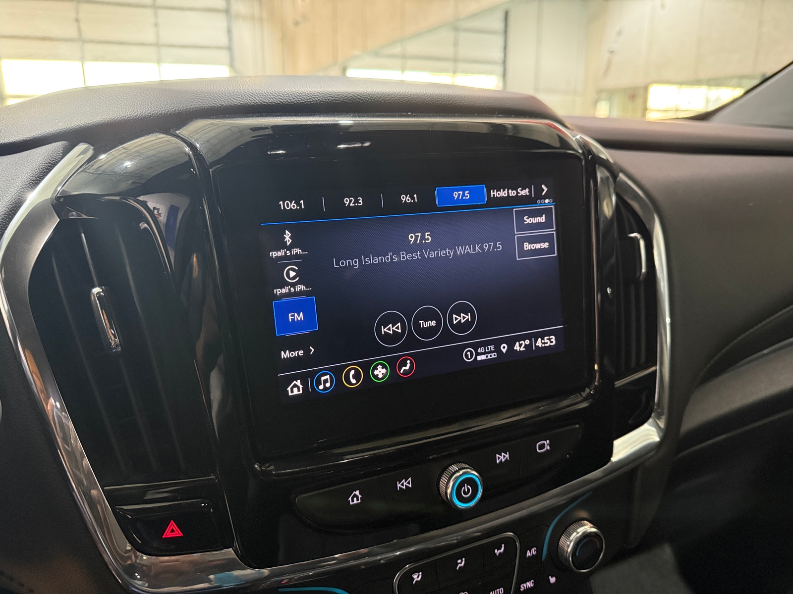 Thumbnail: 2023 Chevrolet Traverse - 4