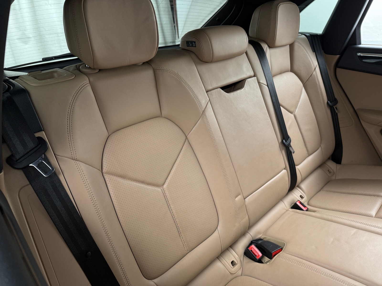 Thumbnail: 2021 Porsche Macan - 5