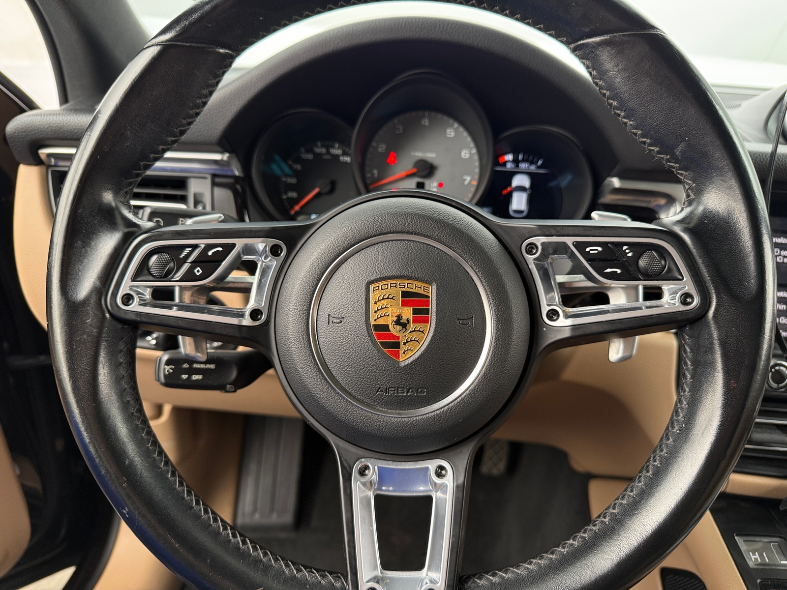 Thumbnail: 2021 Porsche Macan - 4