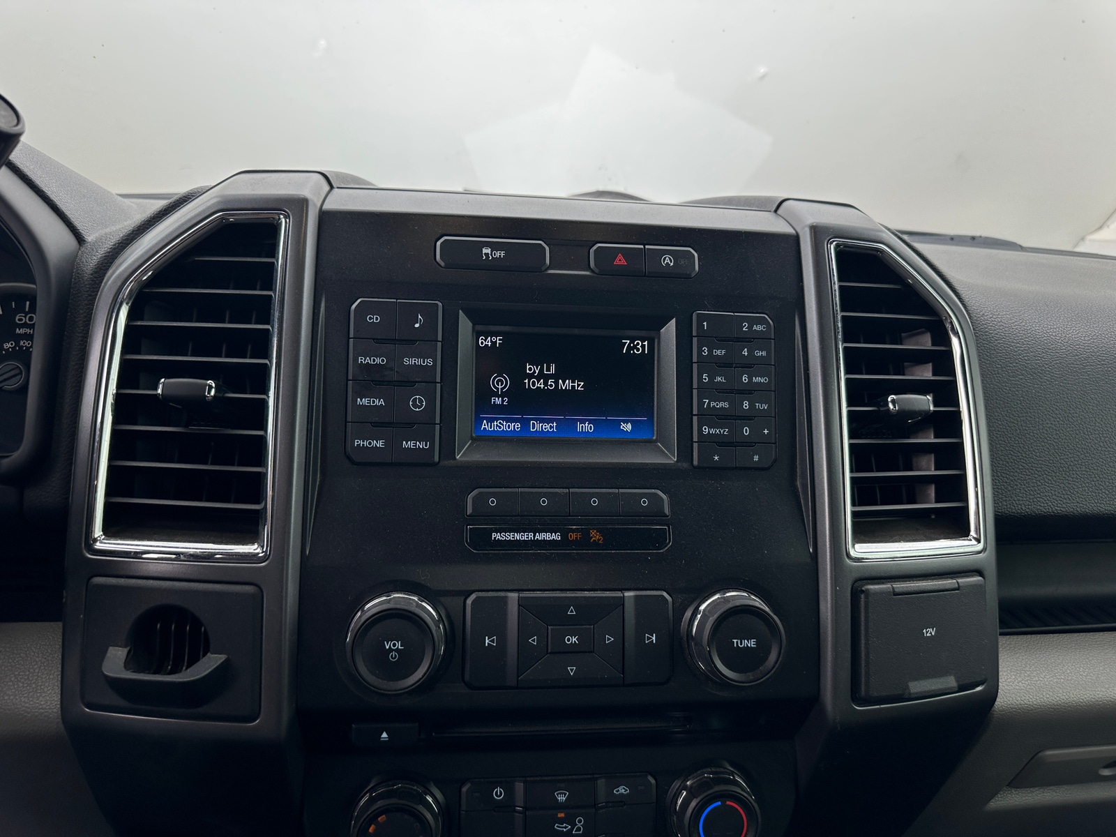 Thumbnail: 2016 Ford Econoline - 4