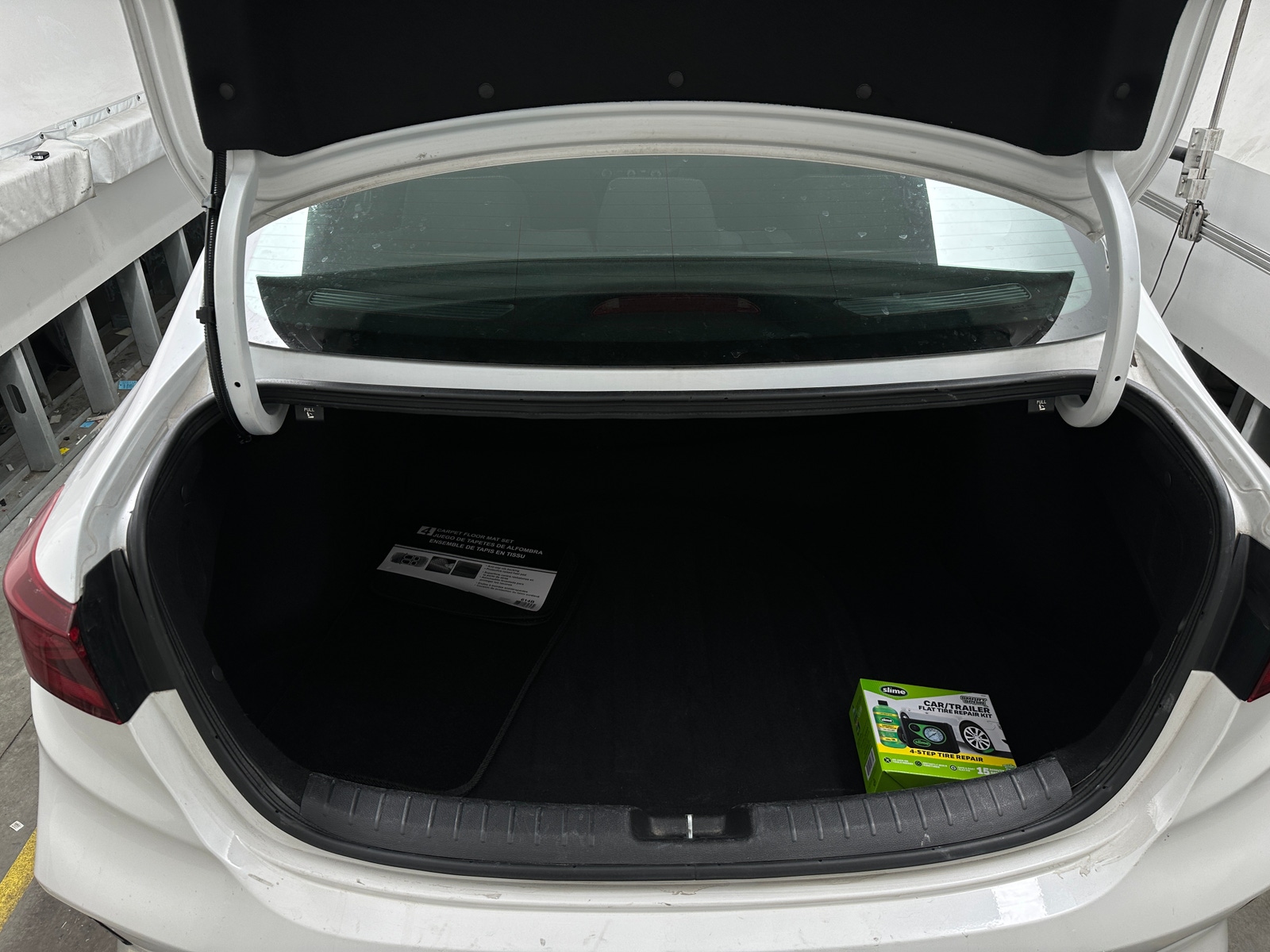 Thumbnail: 2024 Kia Forte - 7