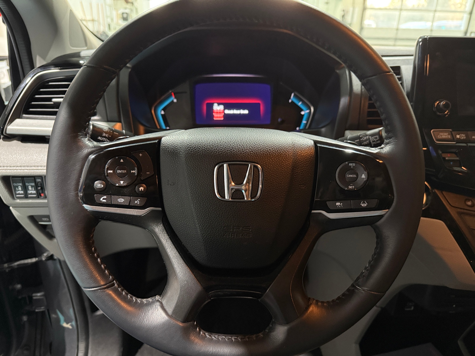 Thumbnail: 2023 Honda Odyssey - 4