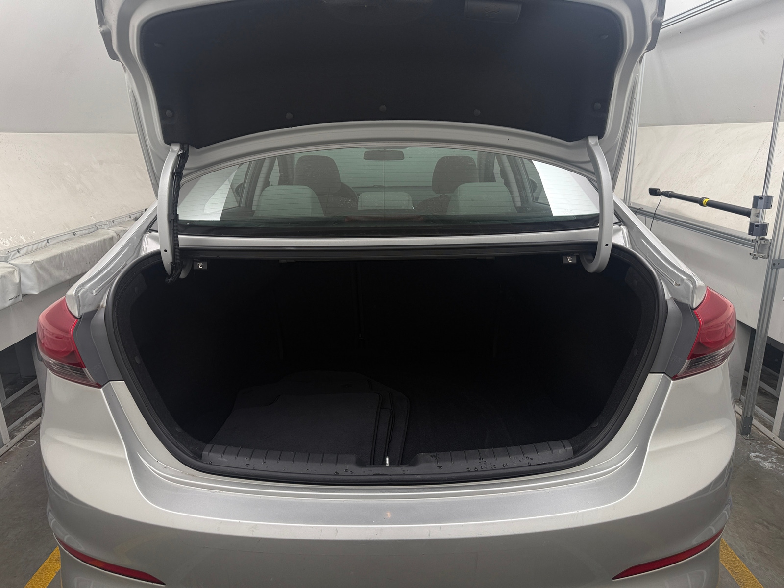 Thumbnail: 2018 Hyundai Elantra - 7