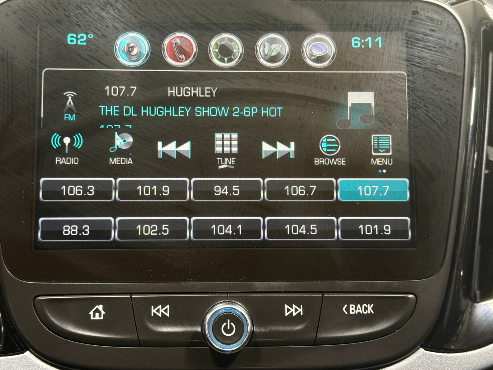 Thumbnail: 2016 Chevrolet Volt - 4