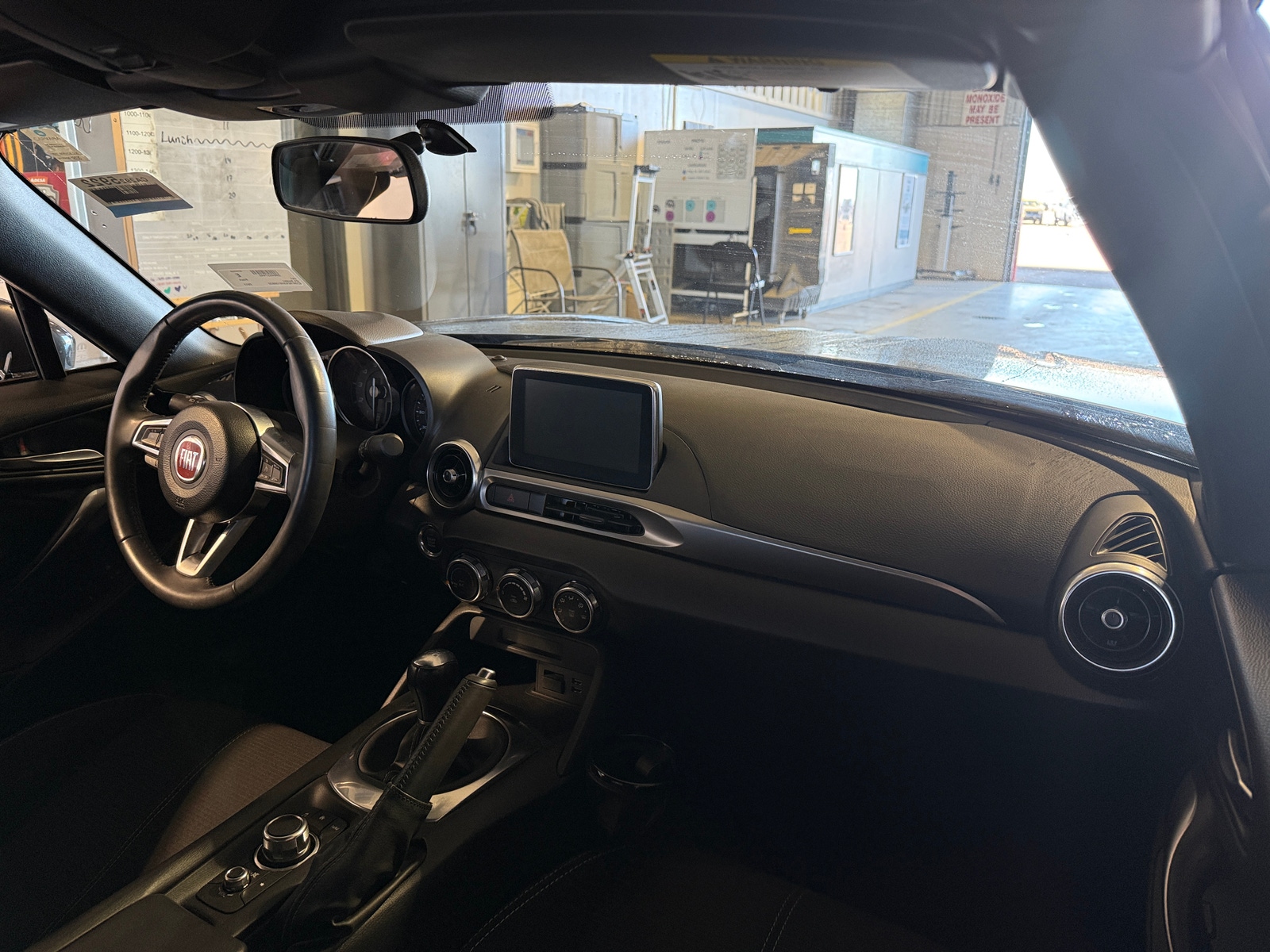 Thumbnail: 2017 Fiat 124 Spider - 3