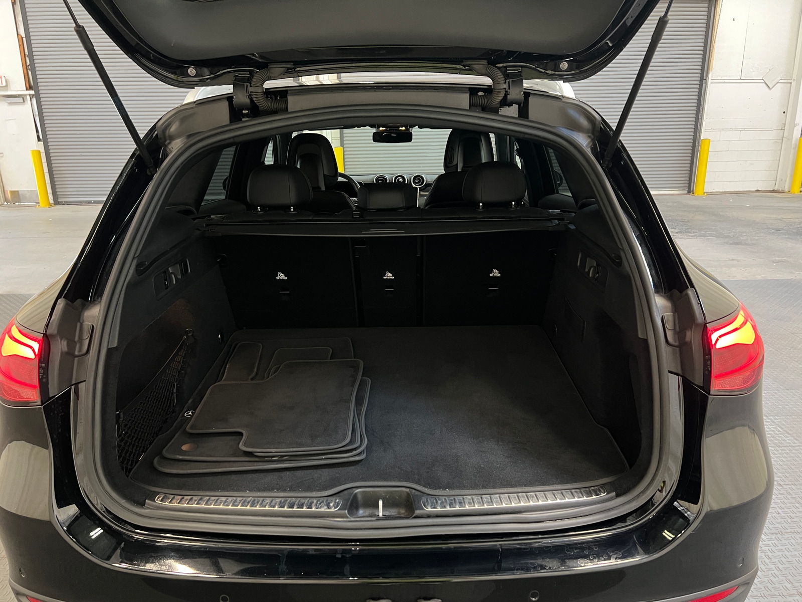 Thumbnail: 2024 Mercedes-Benz GLC - 6