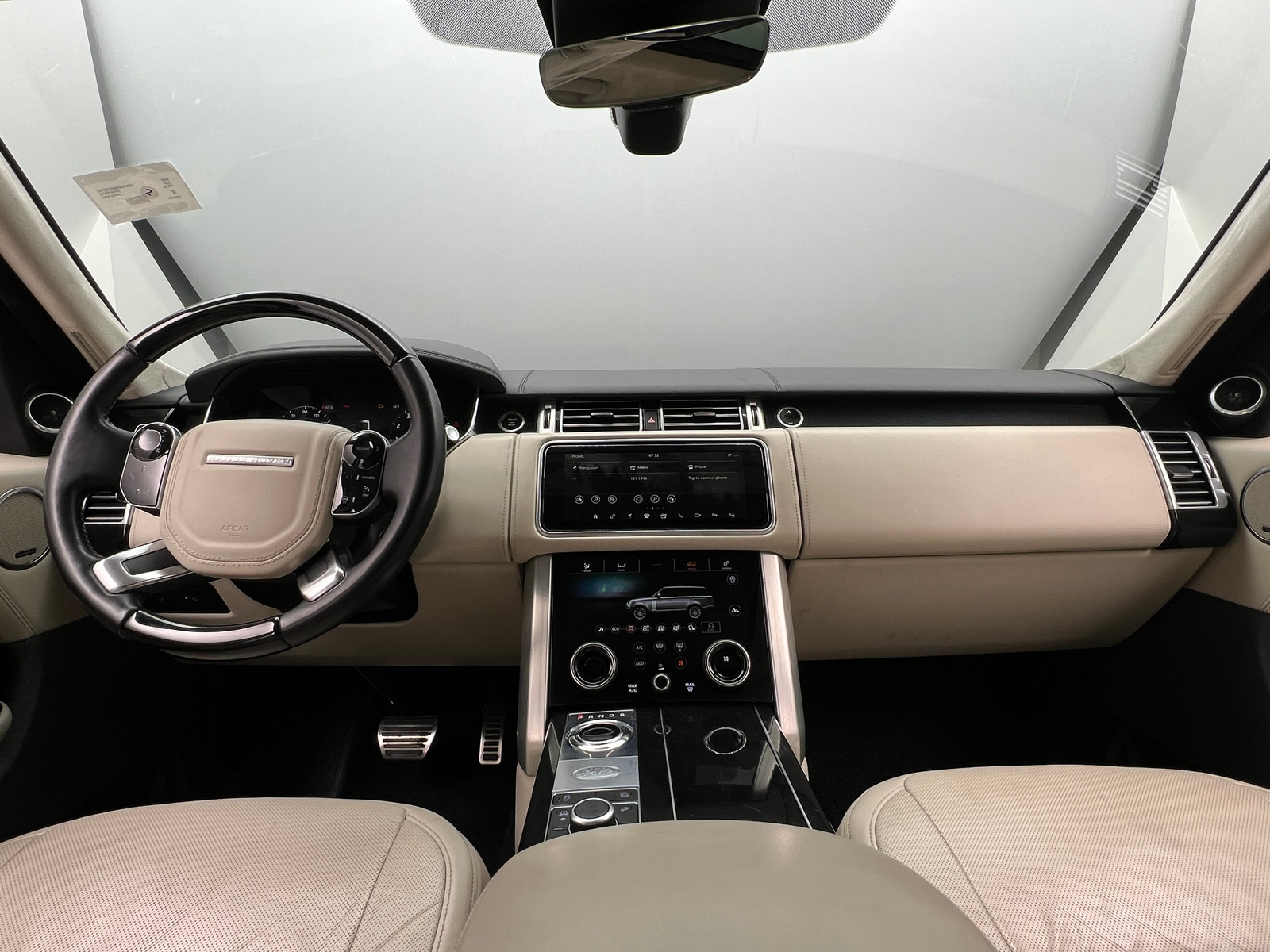 Thumbnail: 2019 Land Rover Range Rover - 2