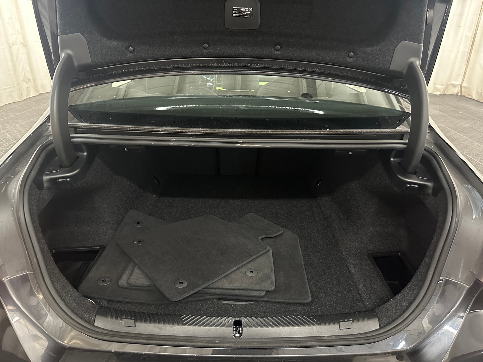 Thumbnail: 2025 BMW i5 - 6