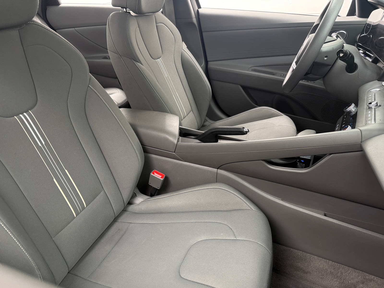 Thumbnail: 2024 Hyundai Elantra - 2