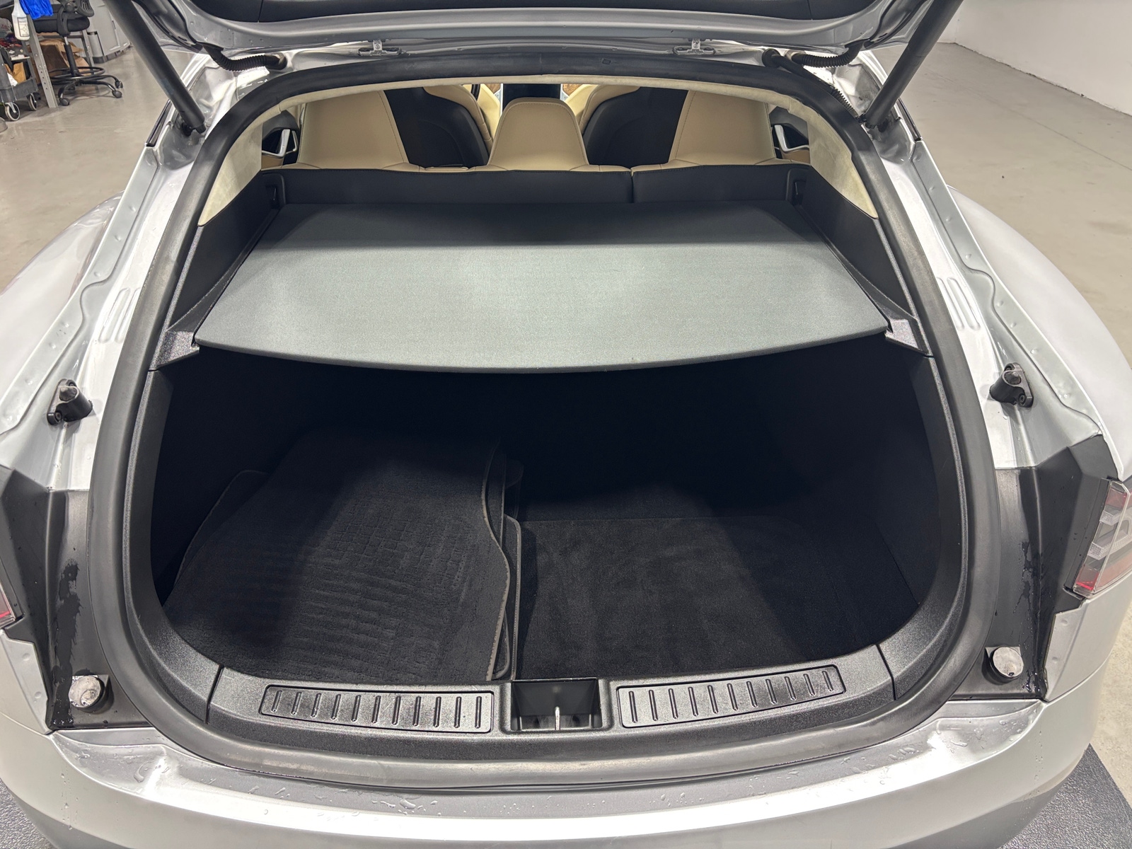 Thumbnail: 2016 Tesla Model S - 6