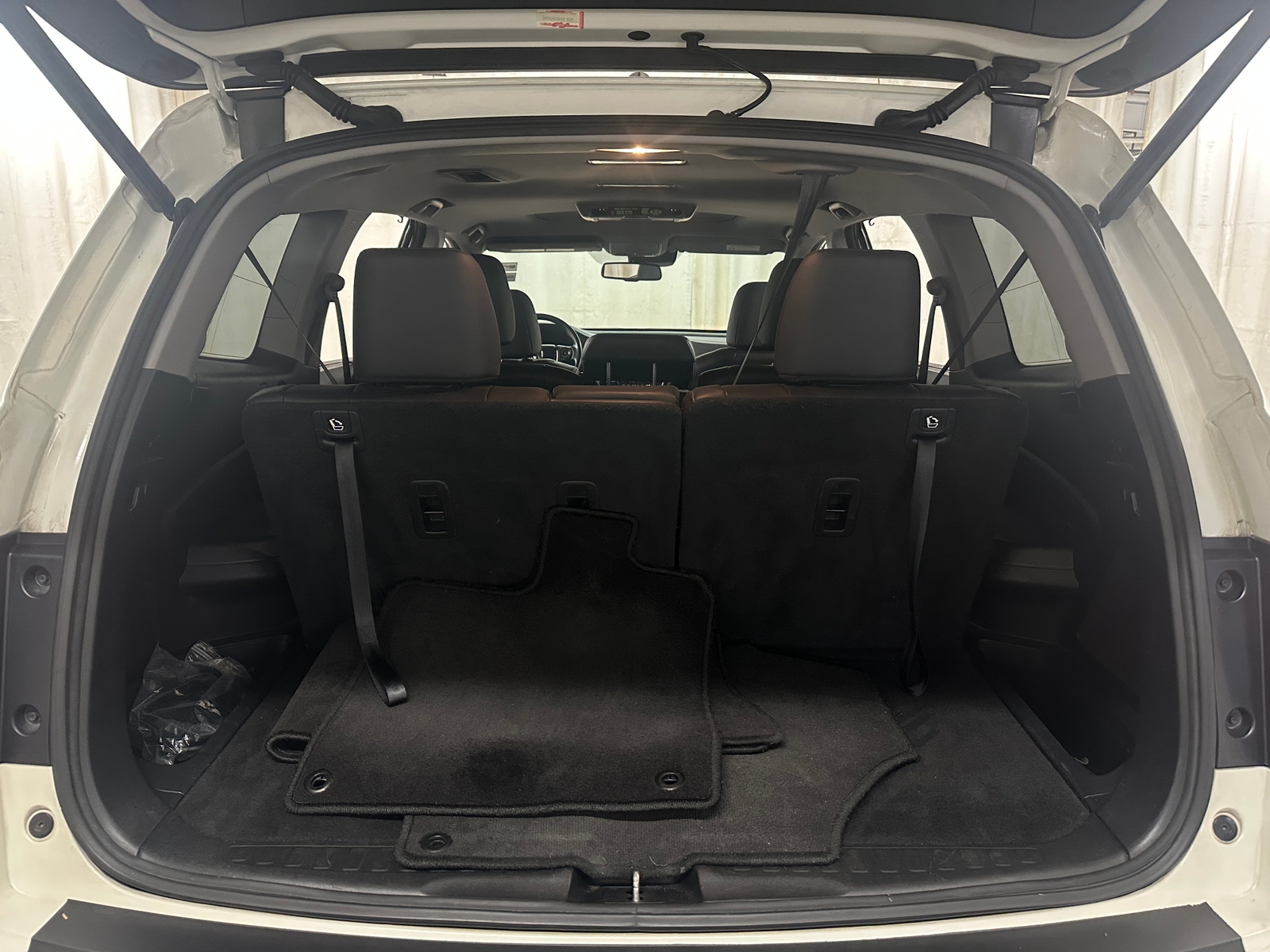 Thumbnail: 2017 Honda Pilot - 6