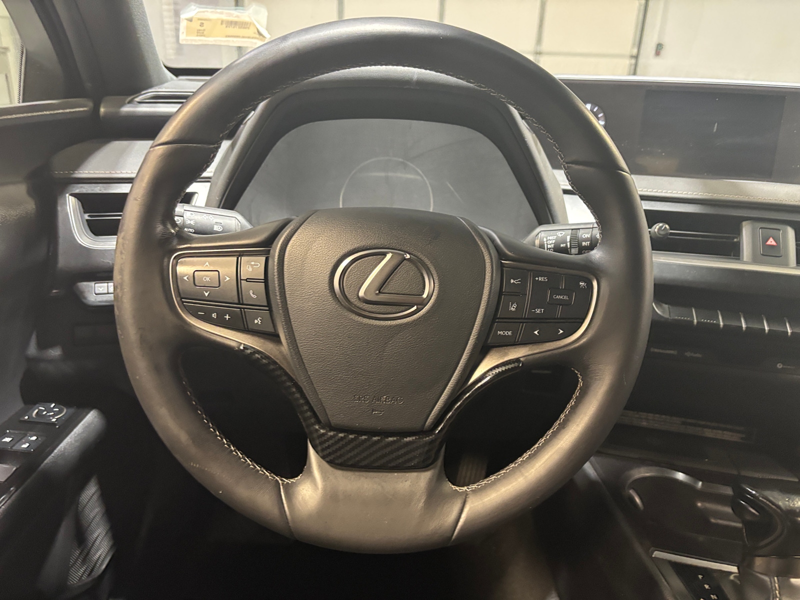 Thumbnail: 2020 Lexus UX - 4