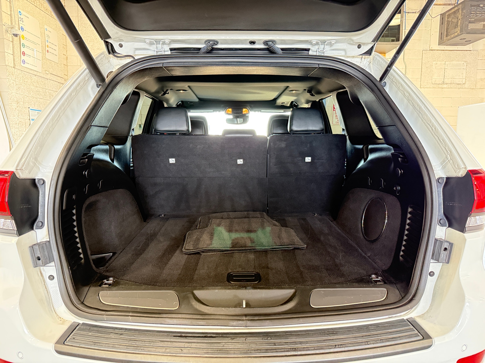 Thumbnail: 2018 Jeep Grand Cherokee - 6