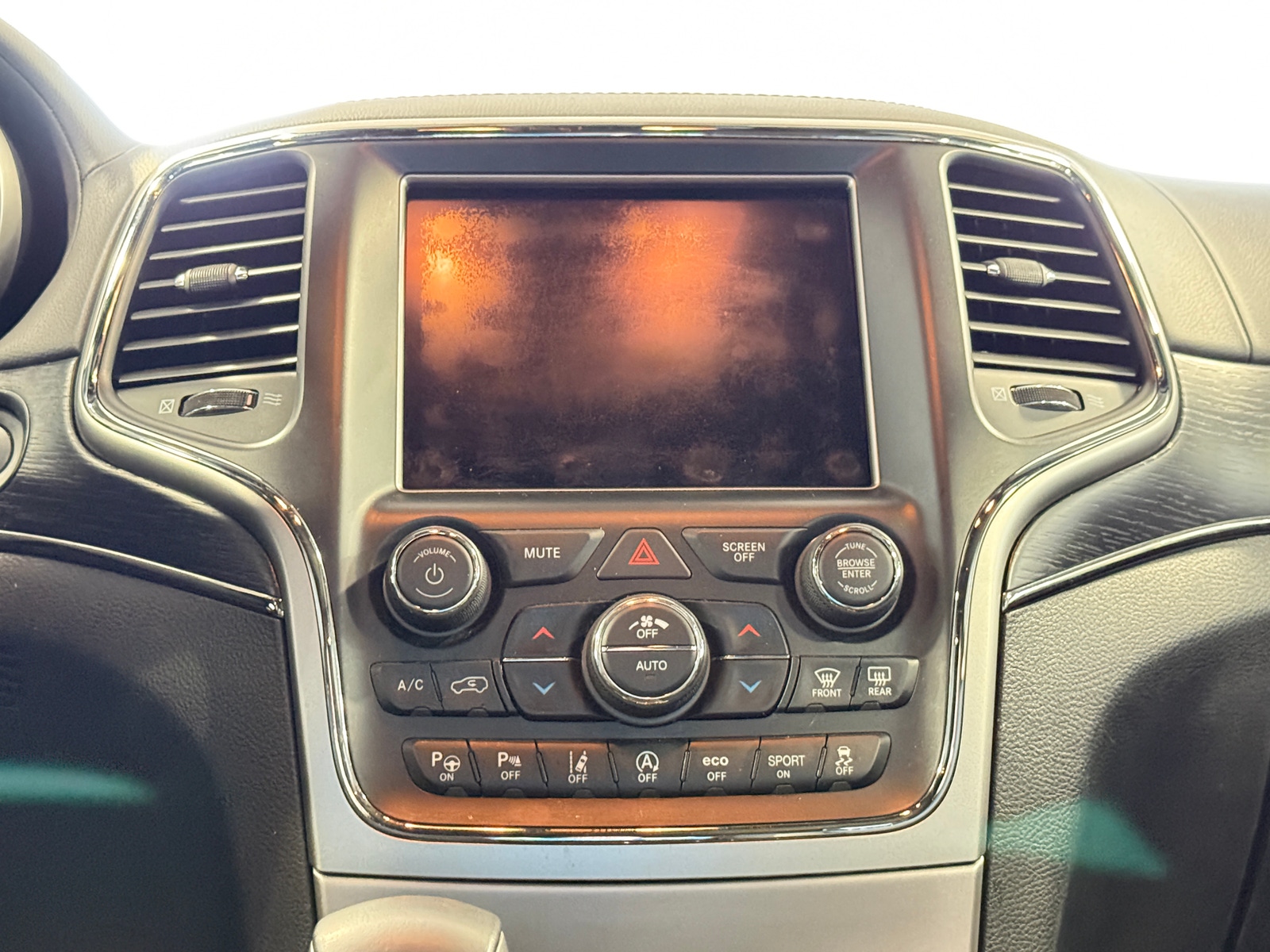 Thumbnail: 2018 Jeep Grand Cherokee - 3