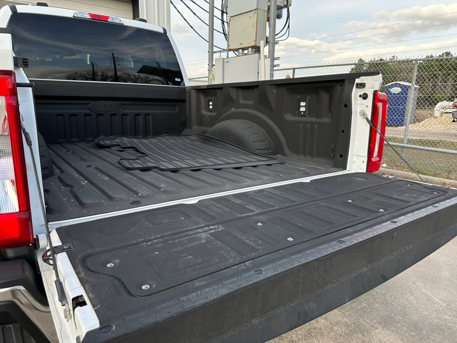 Thumbnail: 2020 Ford Econoline - 6