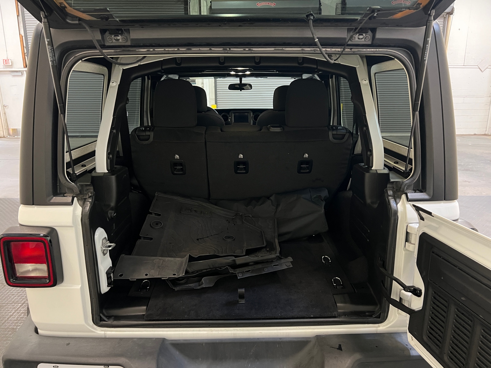 Thumbnail: 2023 Jeep Wrangler - 7