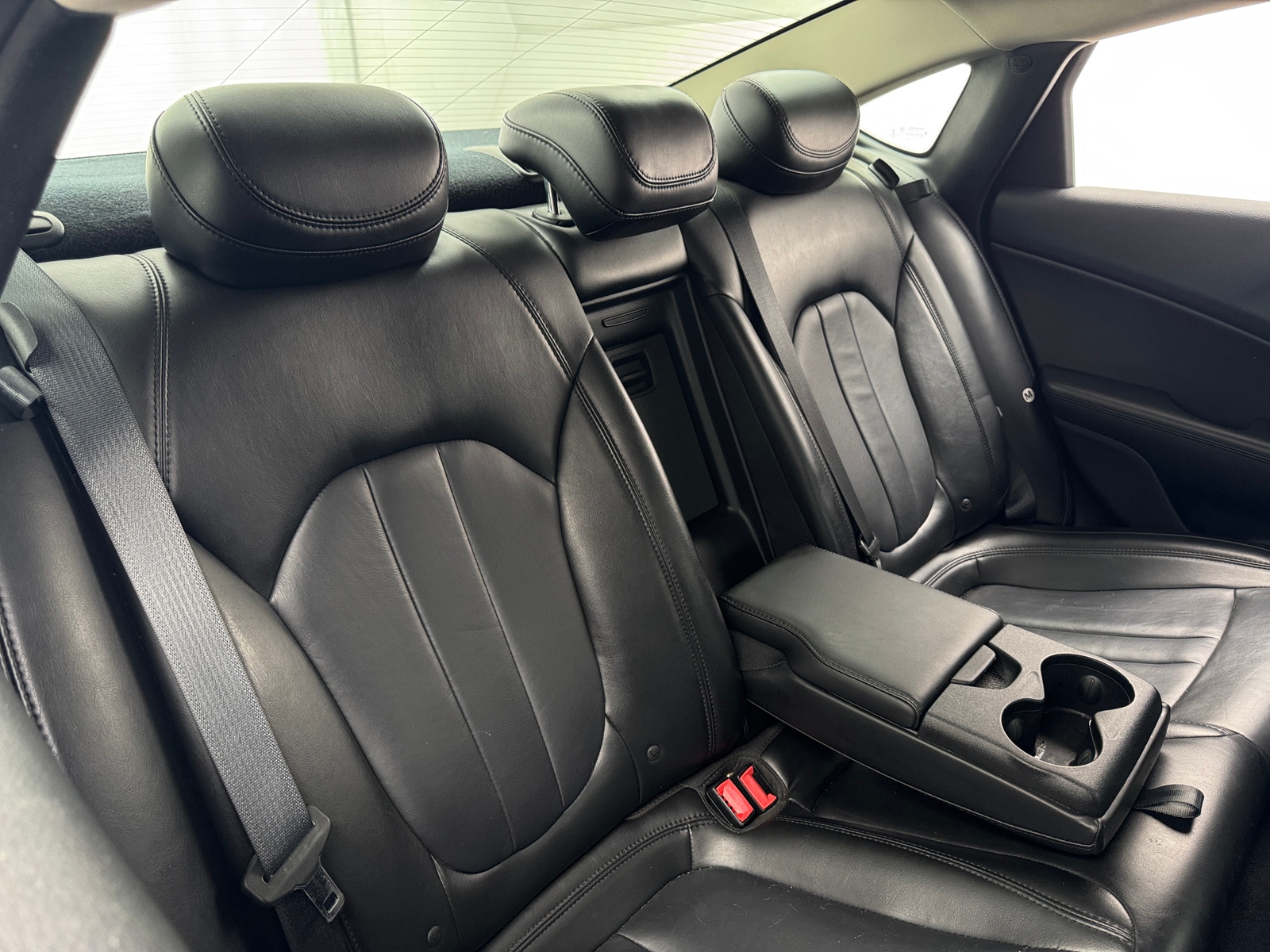 Thumbnail: 2016 Chrysler 200 - 5