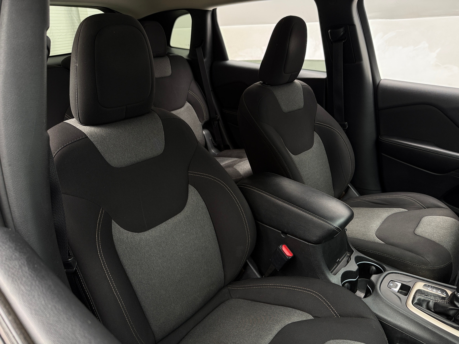 Thumbnail: 2016 Jeep Cherokee - 2