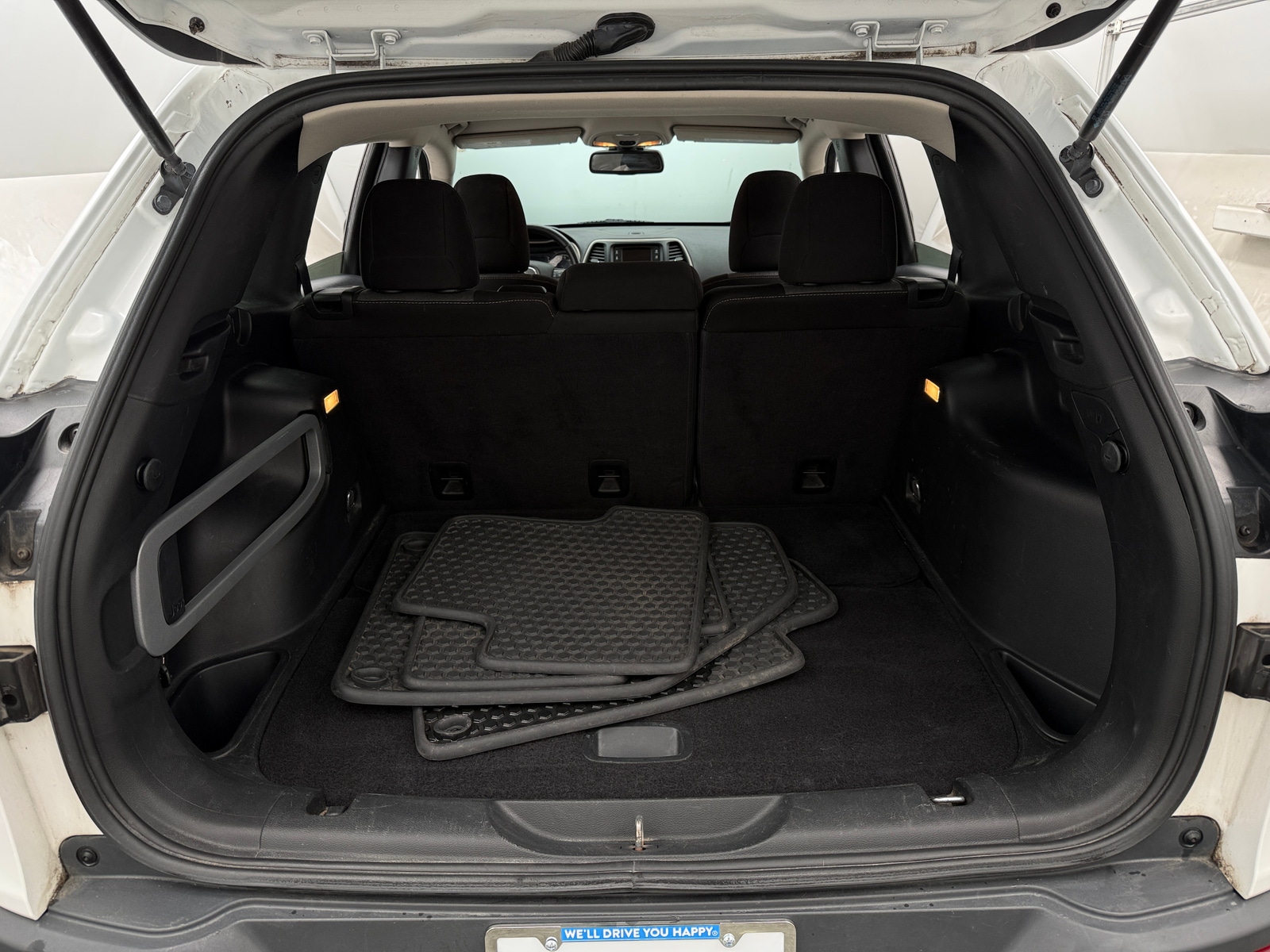 Thumbnail: 2016 Jeep Cherokee - 7