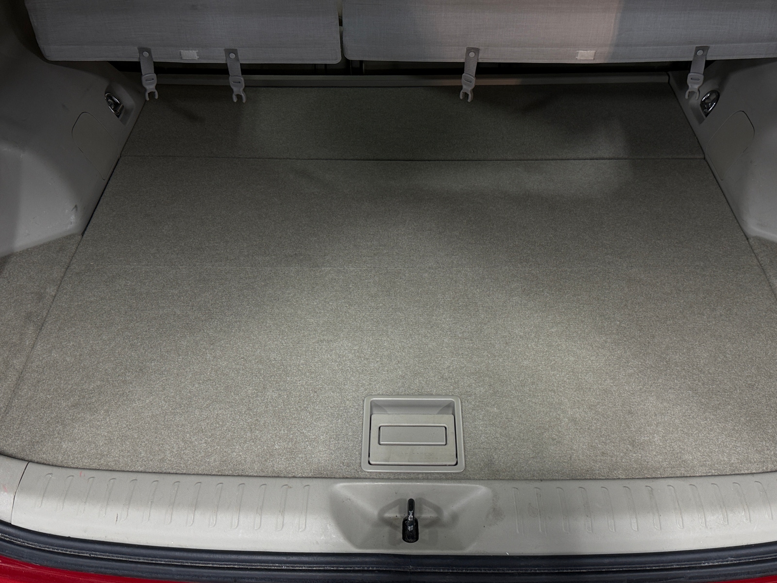 Thumbnail: 2014 Toyota Prius v - 7