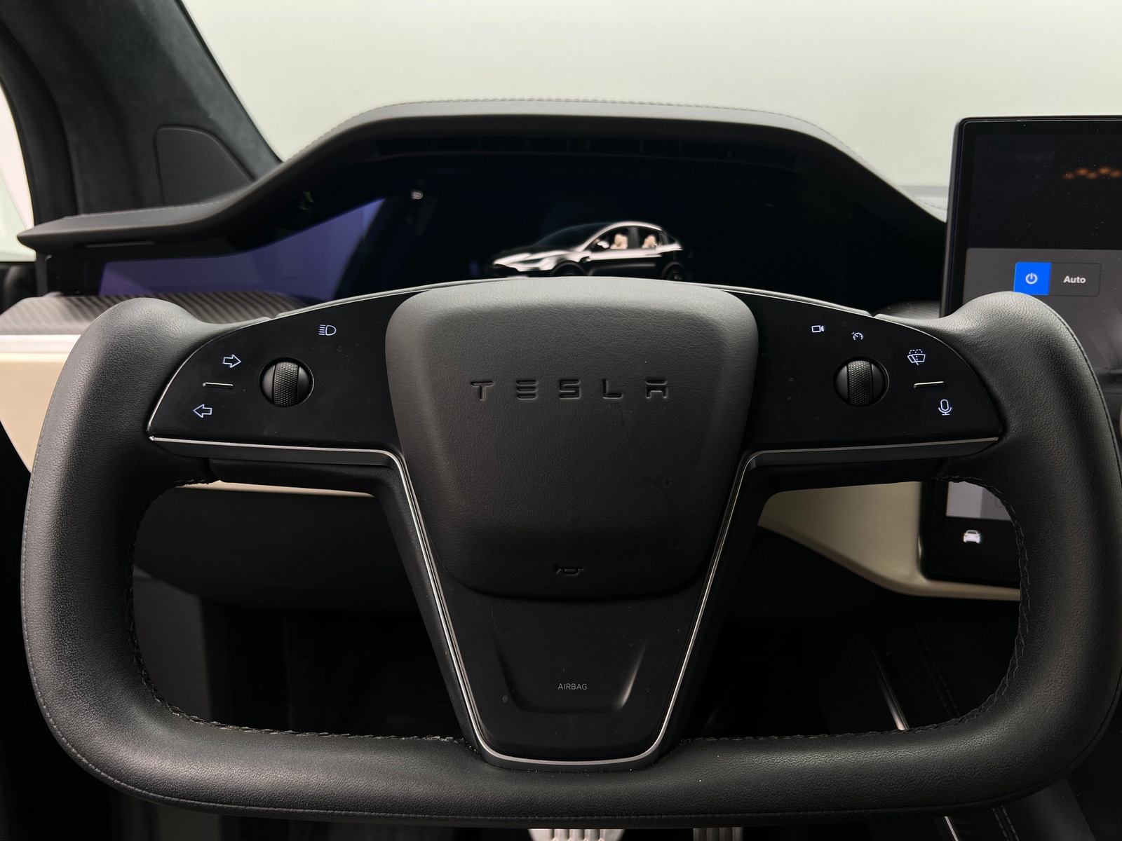 Thumbnail: 2023 Tesla Model X - 4