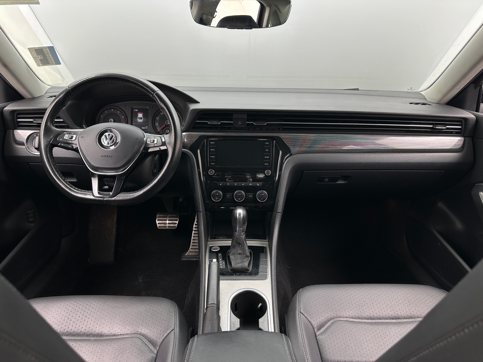 Thumbnail: 2020 Volkswagen Passat - 2