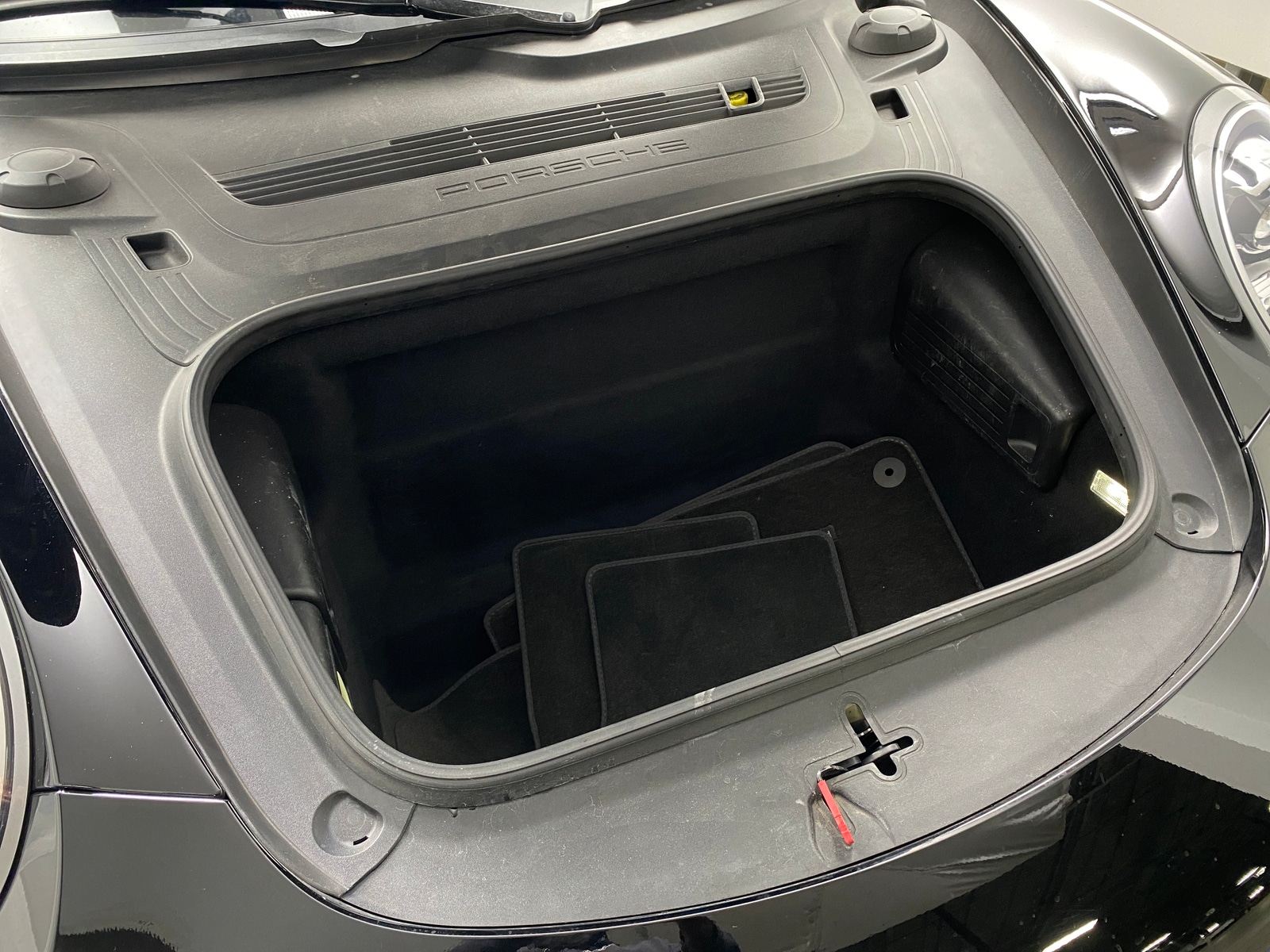 Thumbnail: 2013 Porsche 911 - 6