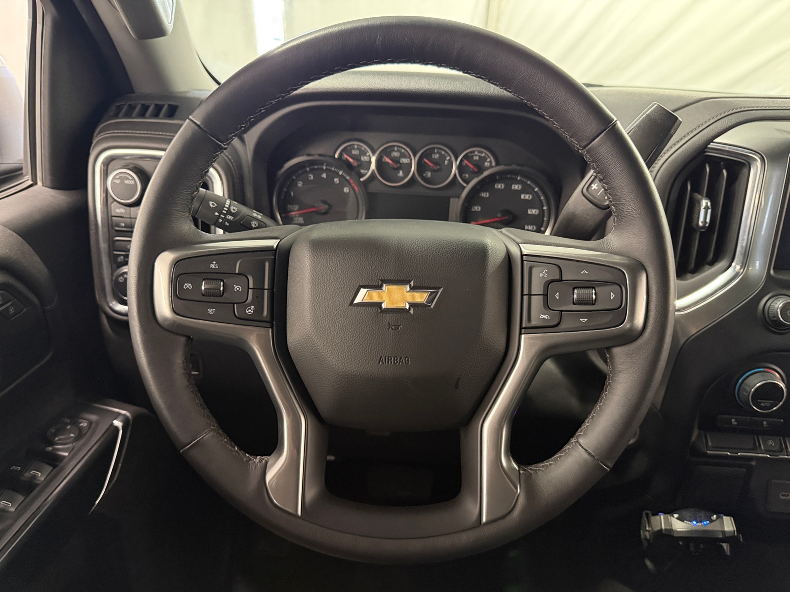 Thumbnail: 2022 Chevrolet Silverado 1500 - 5