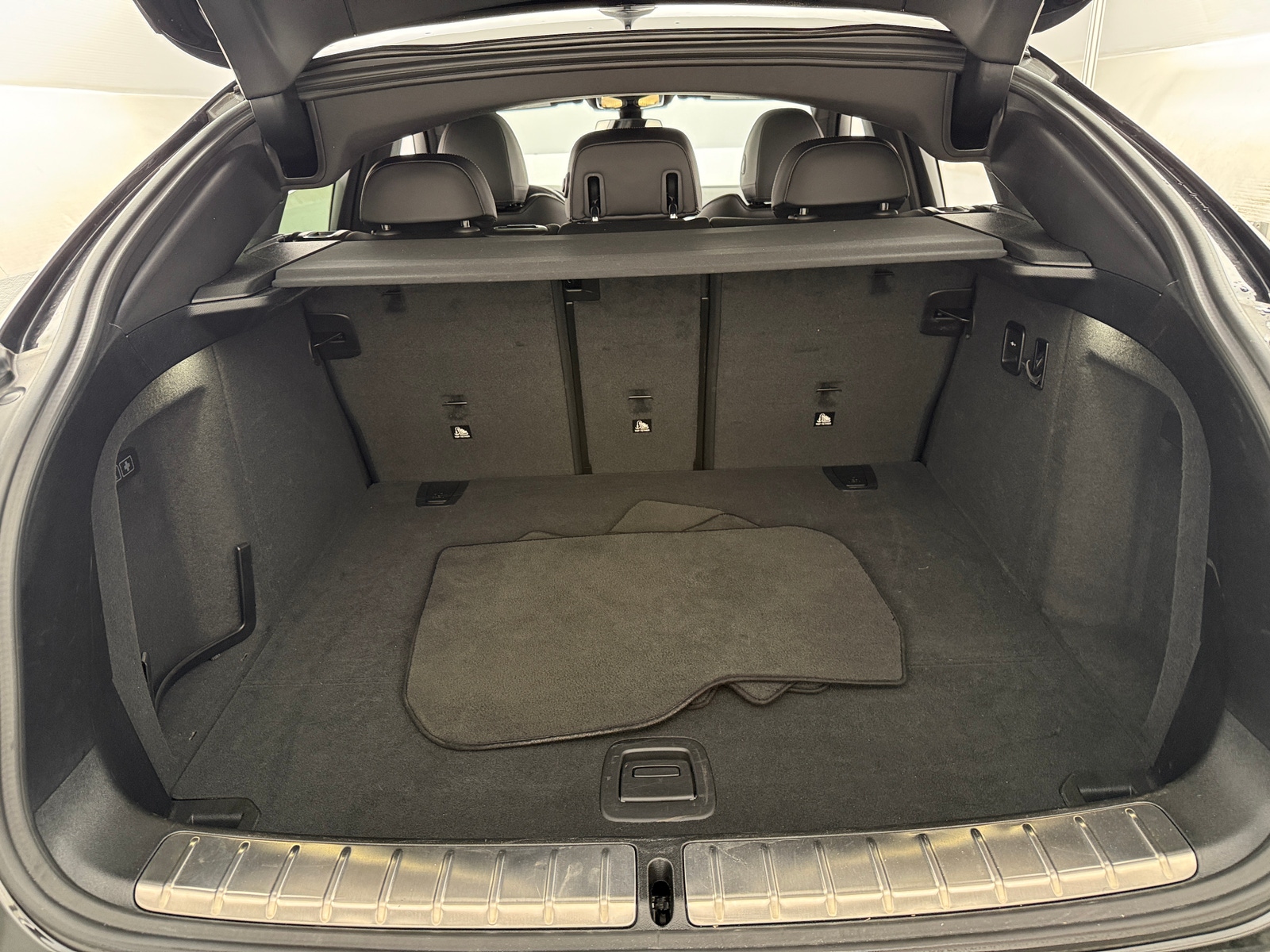 Thumbnail: 2025 BMW X4 - 6