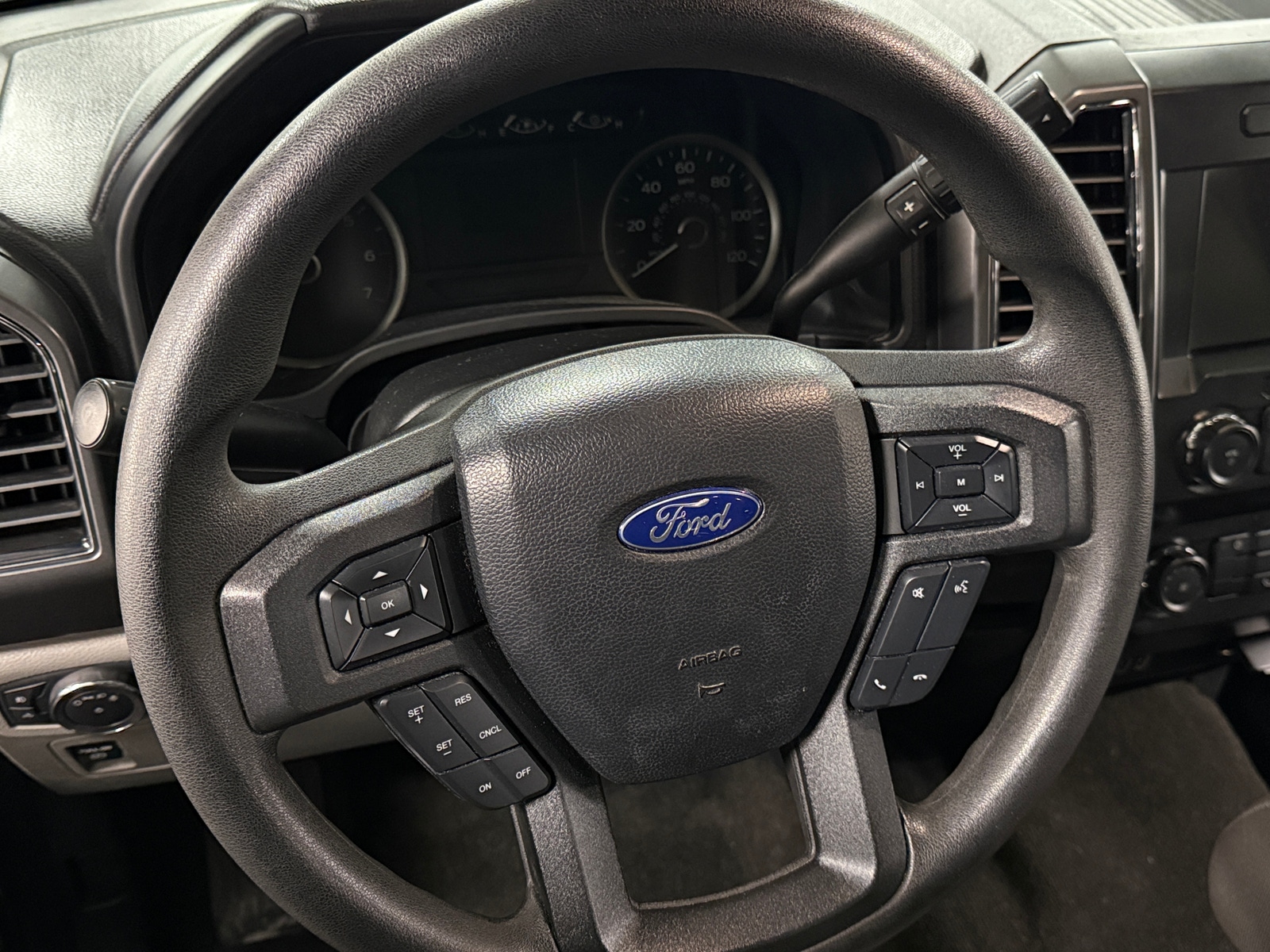 Thumbnail: 2019 Ford Econoline - 5