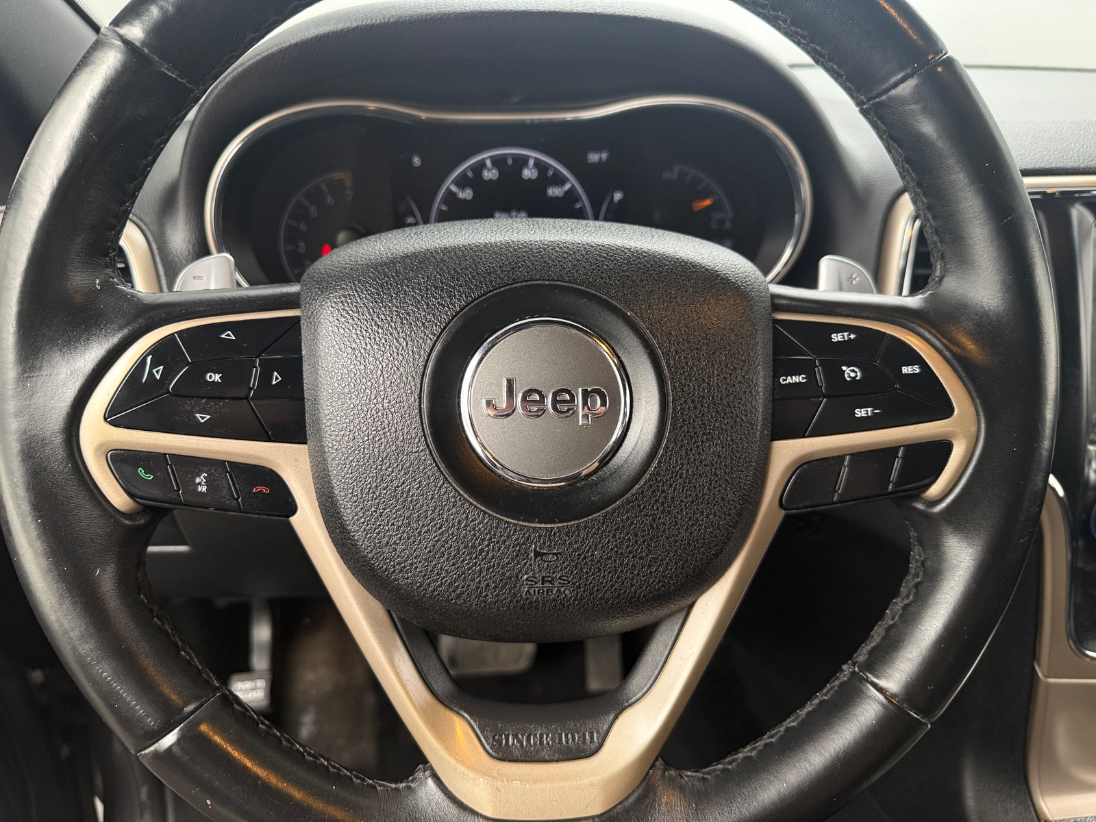 Thumbnail: 2017 Jeep Grand Cherokee - 5