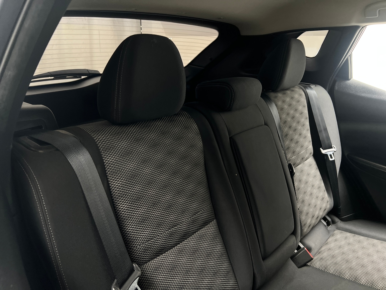 Thumbnail: 2018 Nissan Rogue Sport - 6