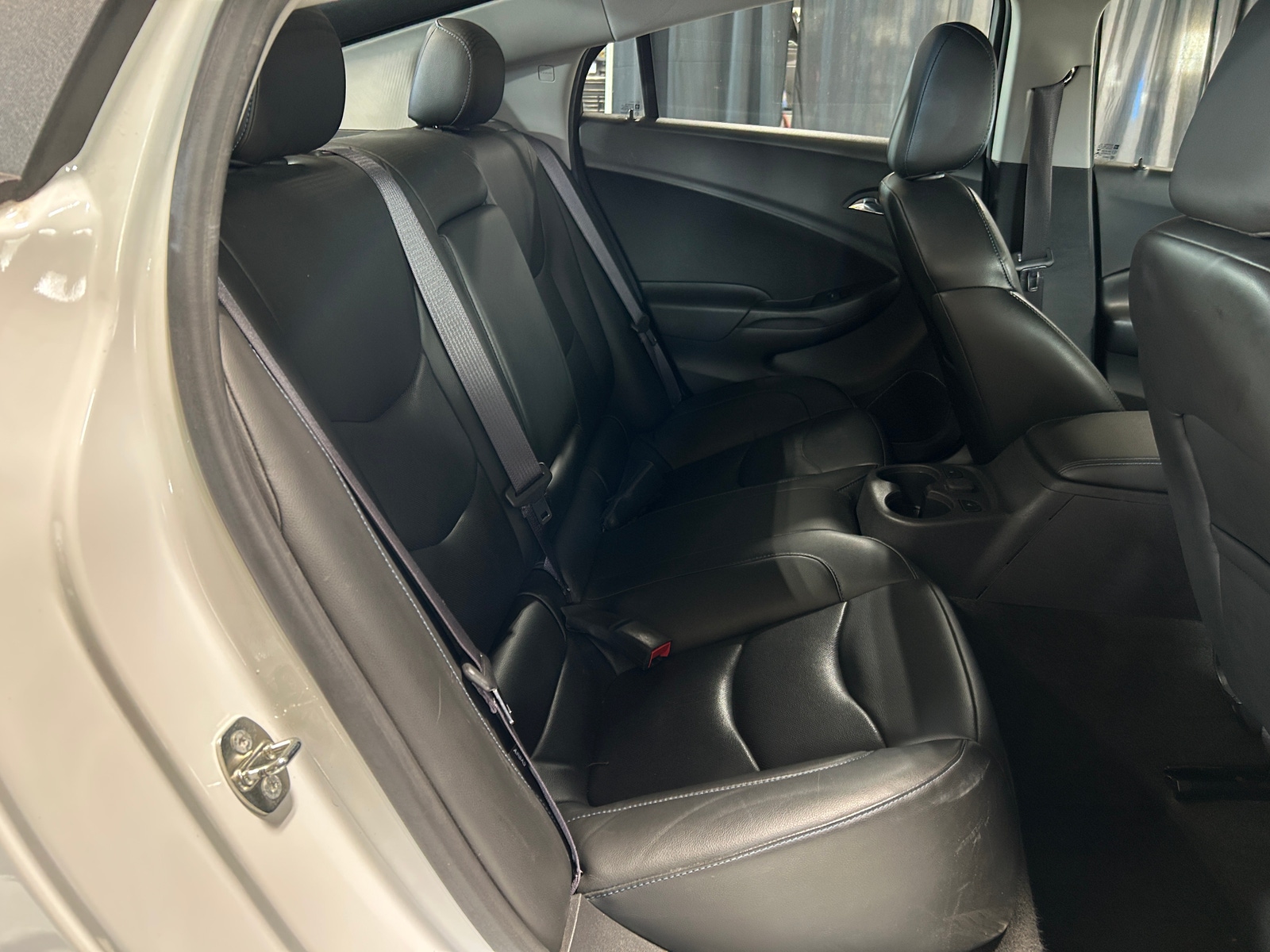 Thumbnail: 2016 Chevrolet Volt - 5