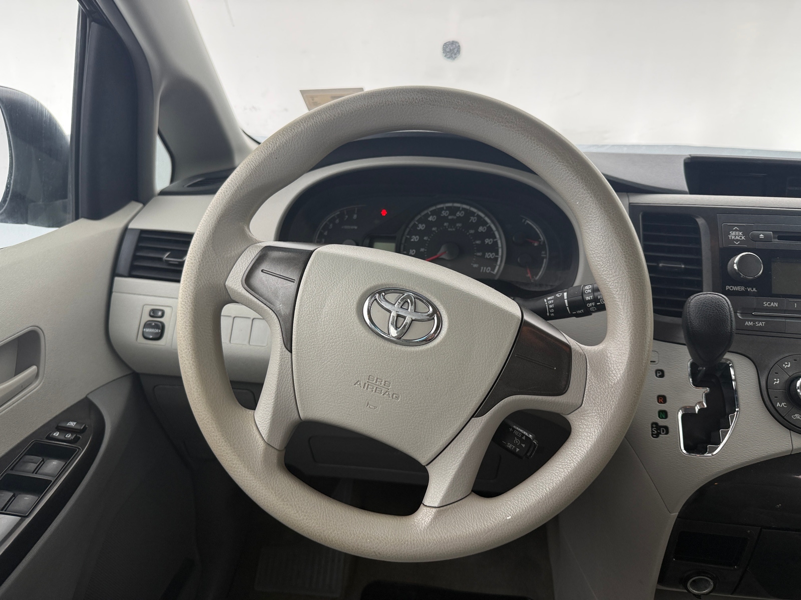 Thumbnail: 2013 Toyota Sienna - 5