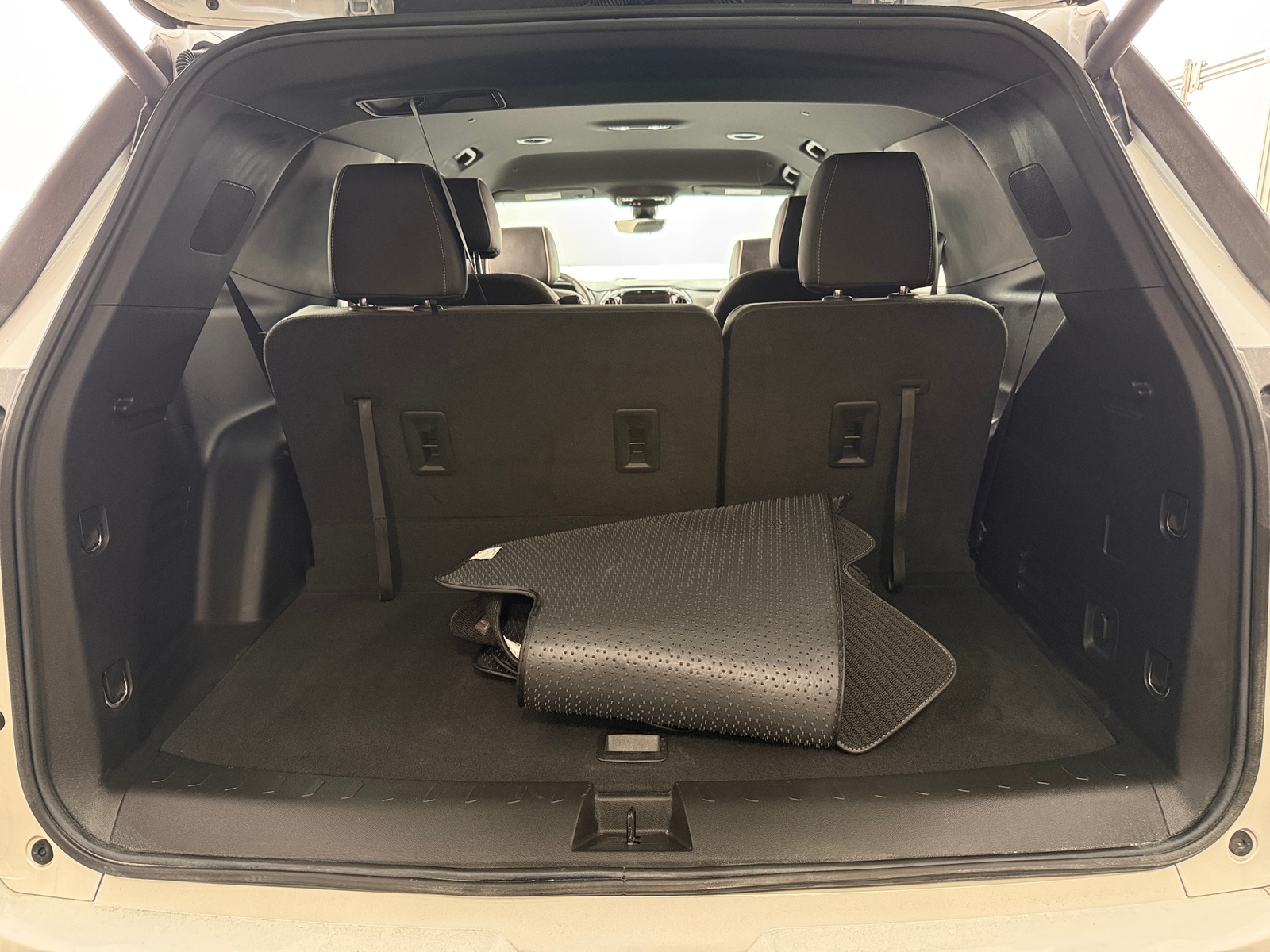 Thumbnail: 2023 Chevrolet Traverse - 6