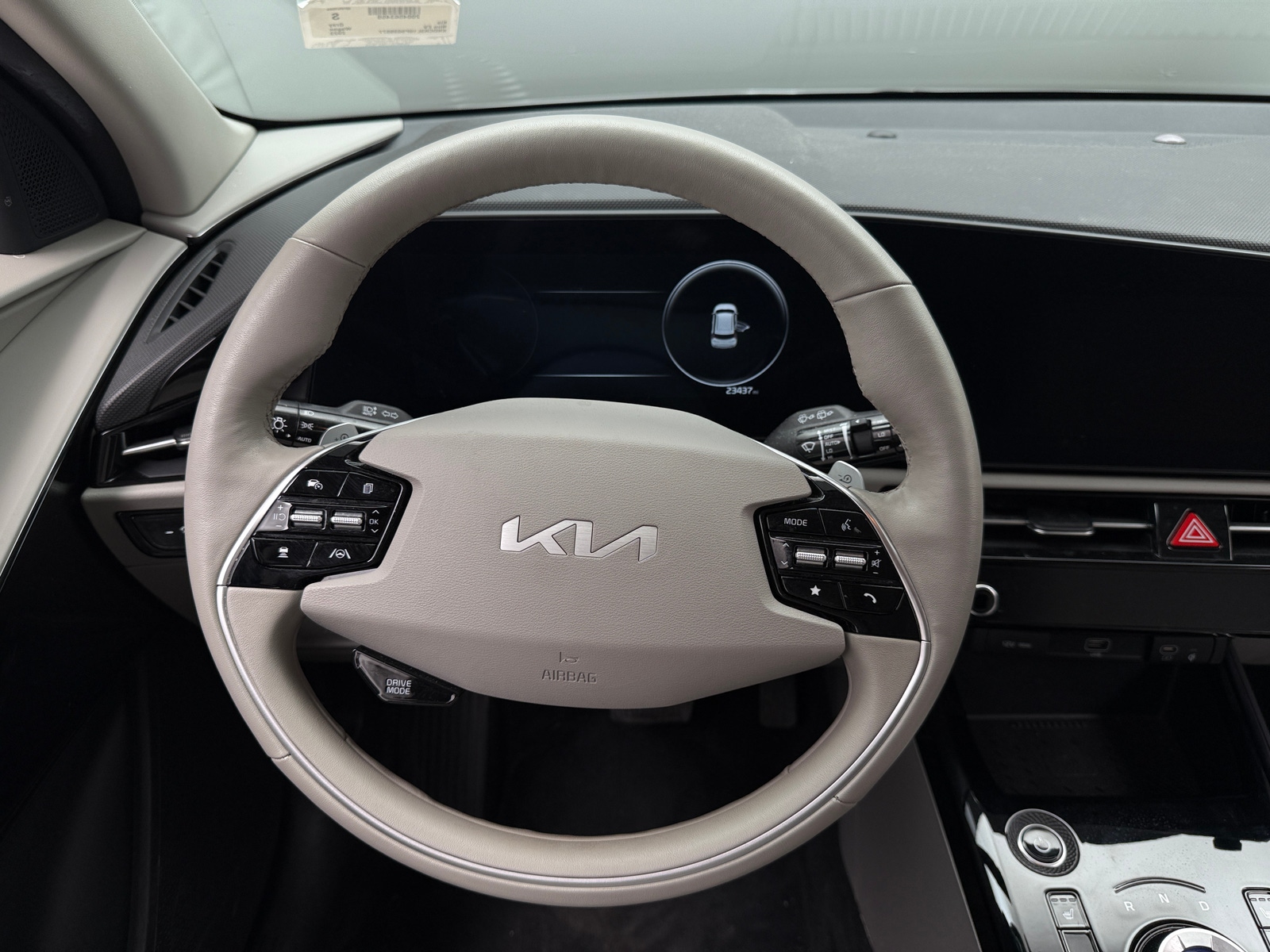 Thumbnail: 2023 Kia Niro - 5