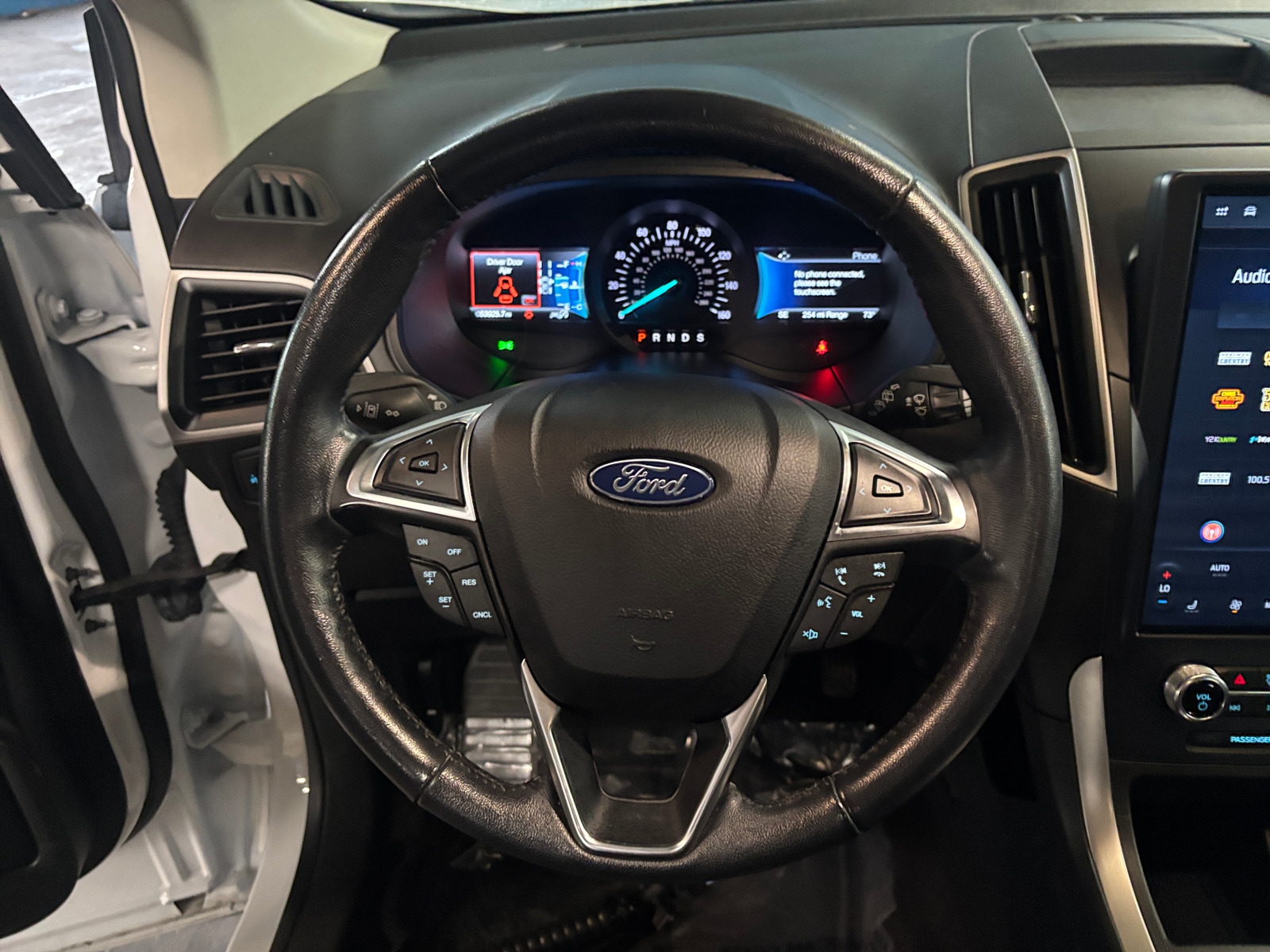 Thumbnail: 2023 Ford Edge - 4